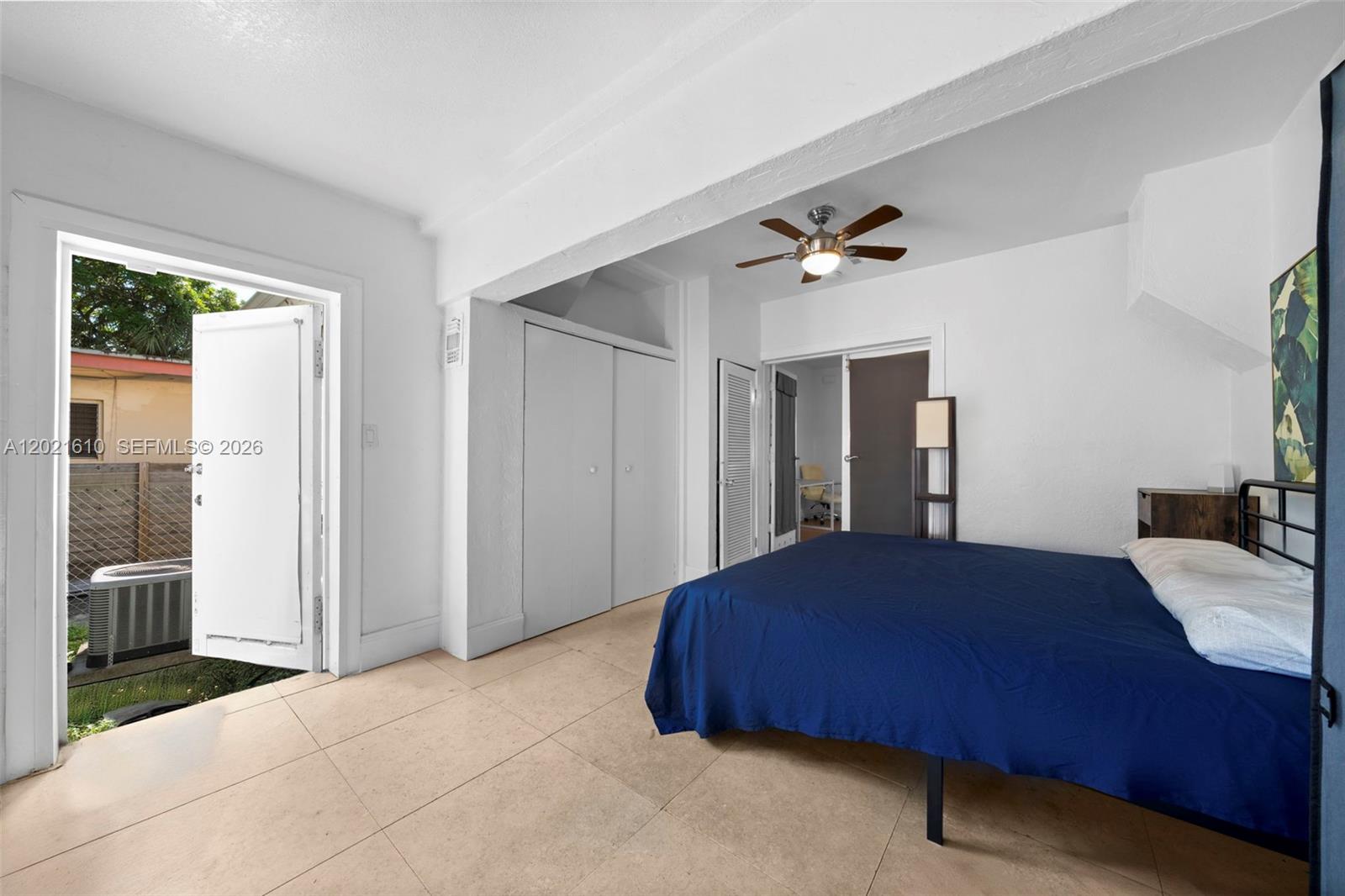 555 NE 73rd Street