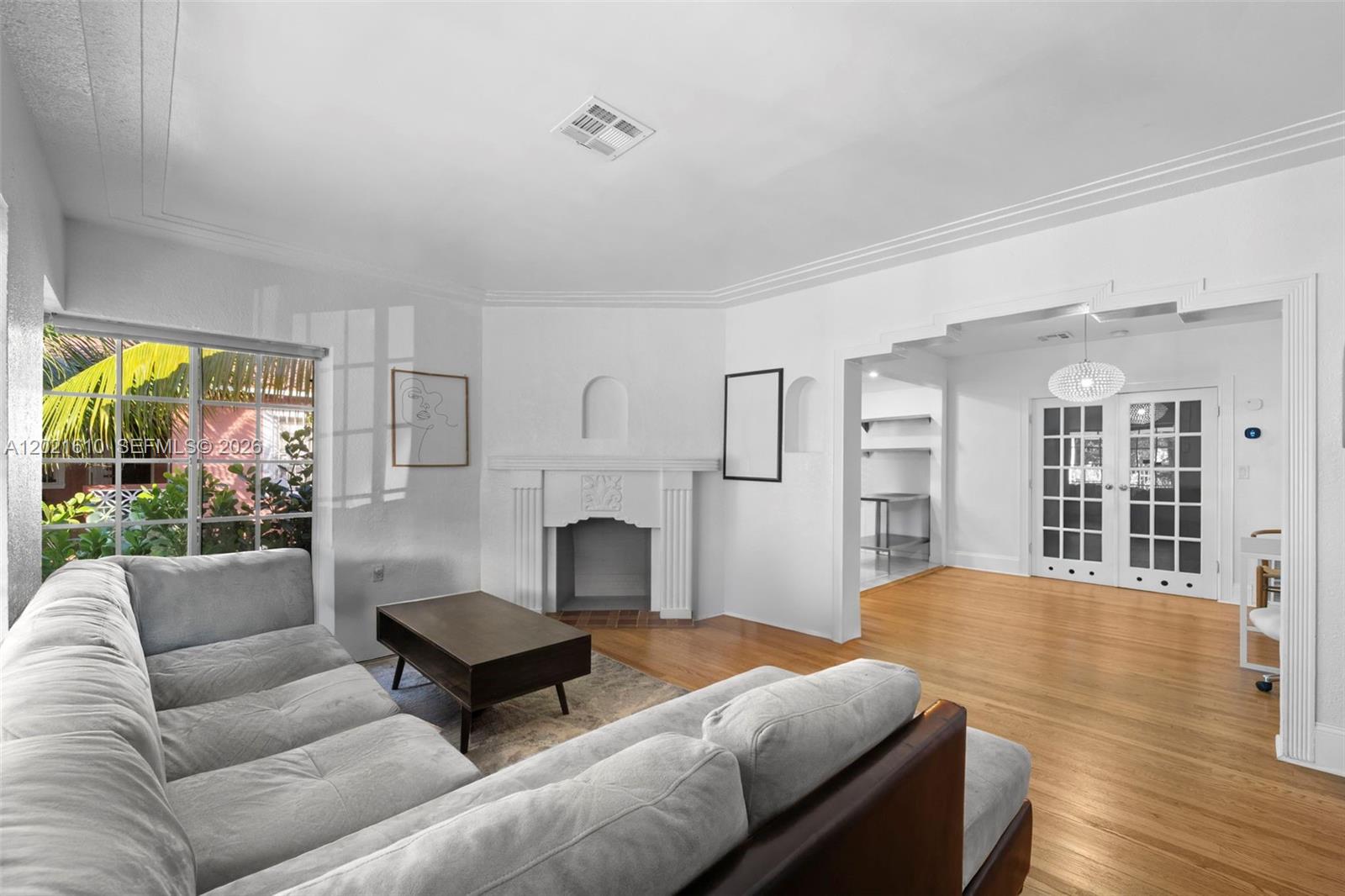 555 NE 73rd Street