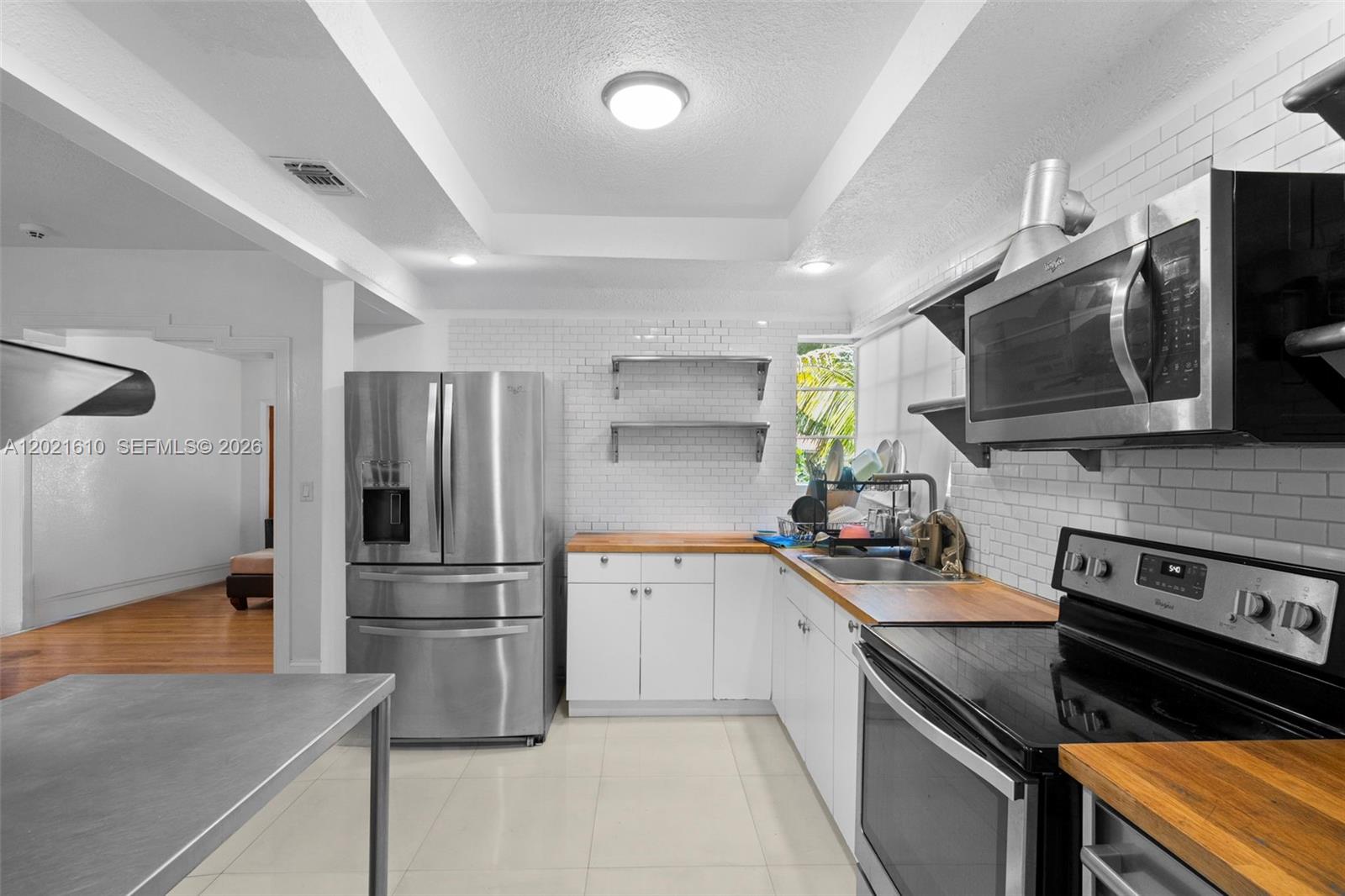 555 NE 73rd Street