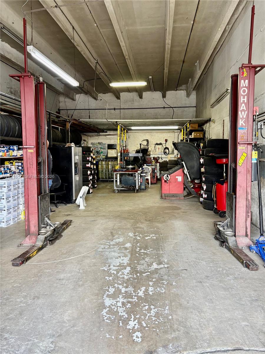 11750 NW 87th Place