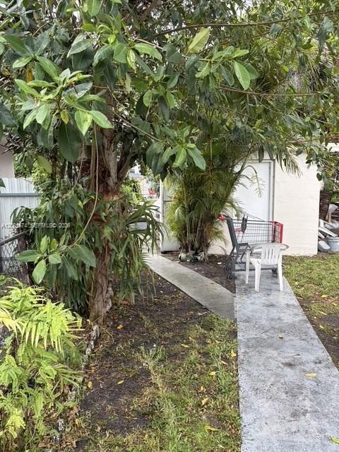 336 E 41st Street