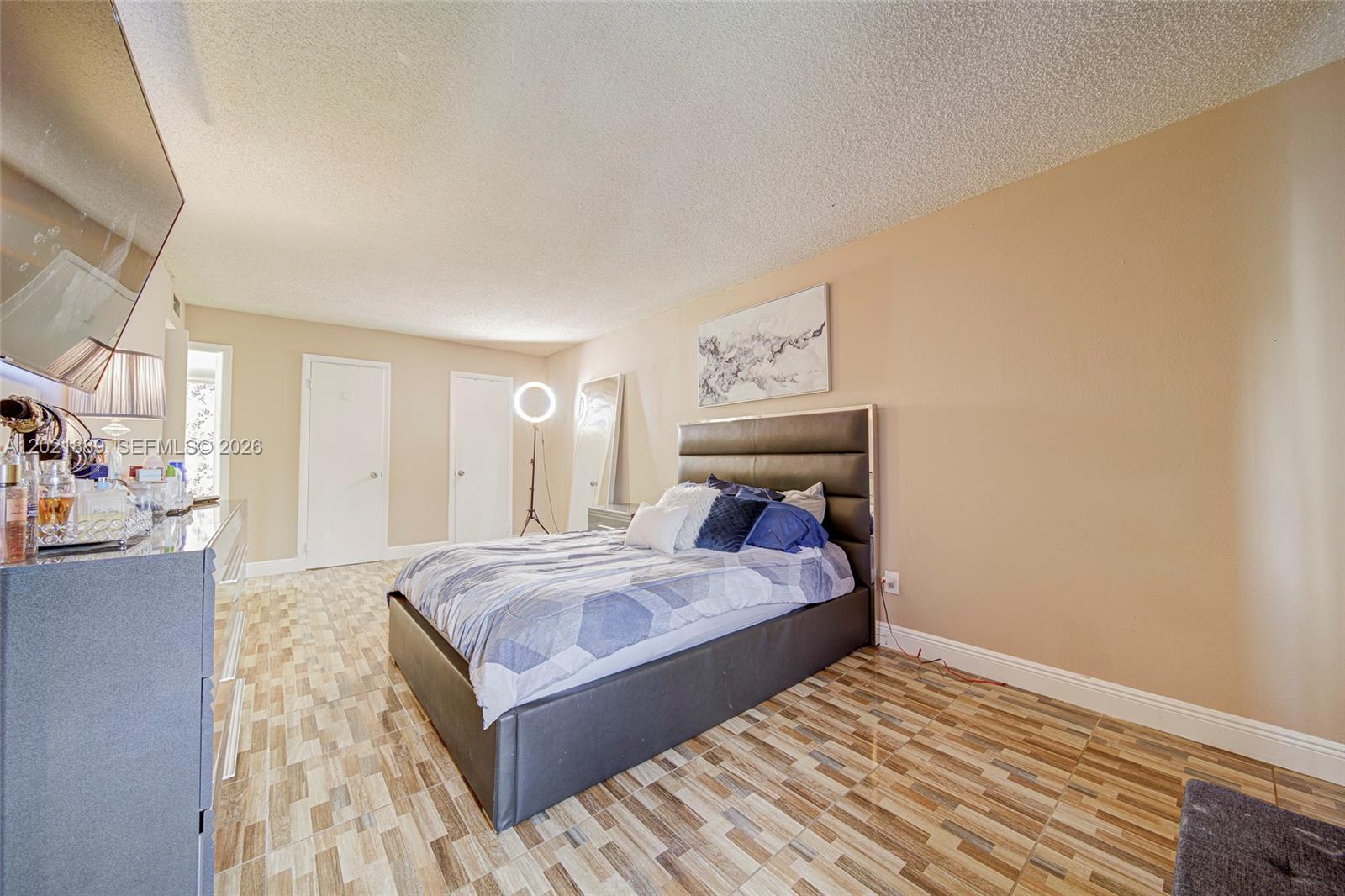 494 NW 165th St Road