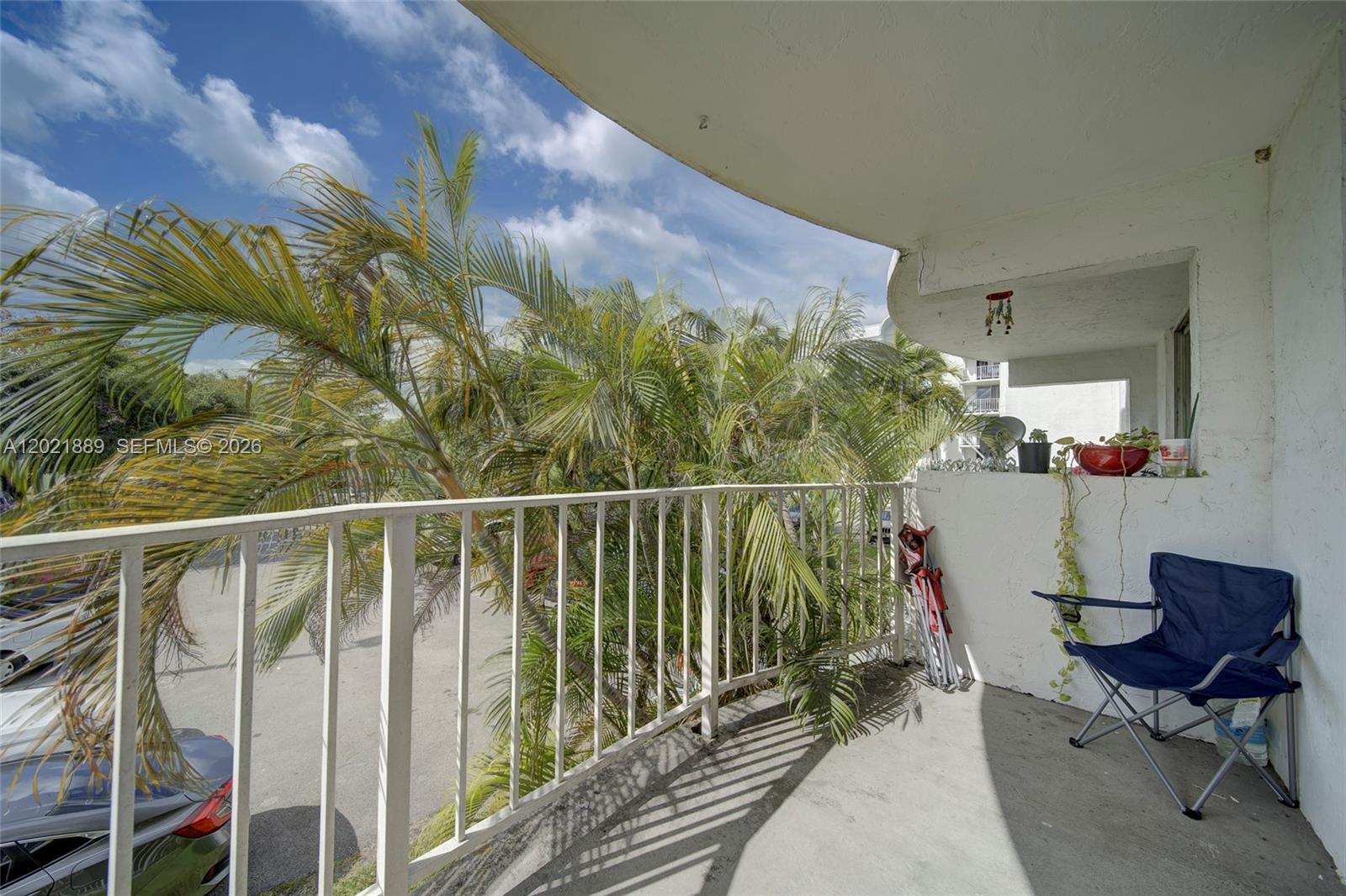 494 NW 165th St Road