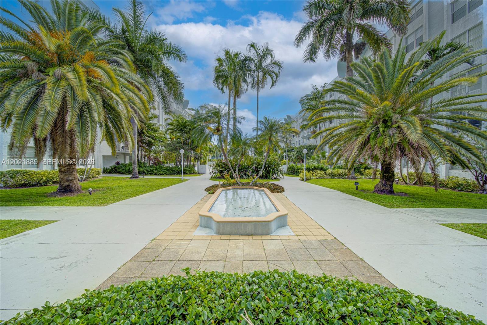 494 NW 165th St Road