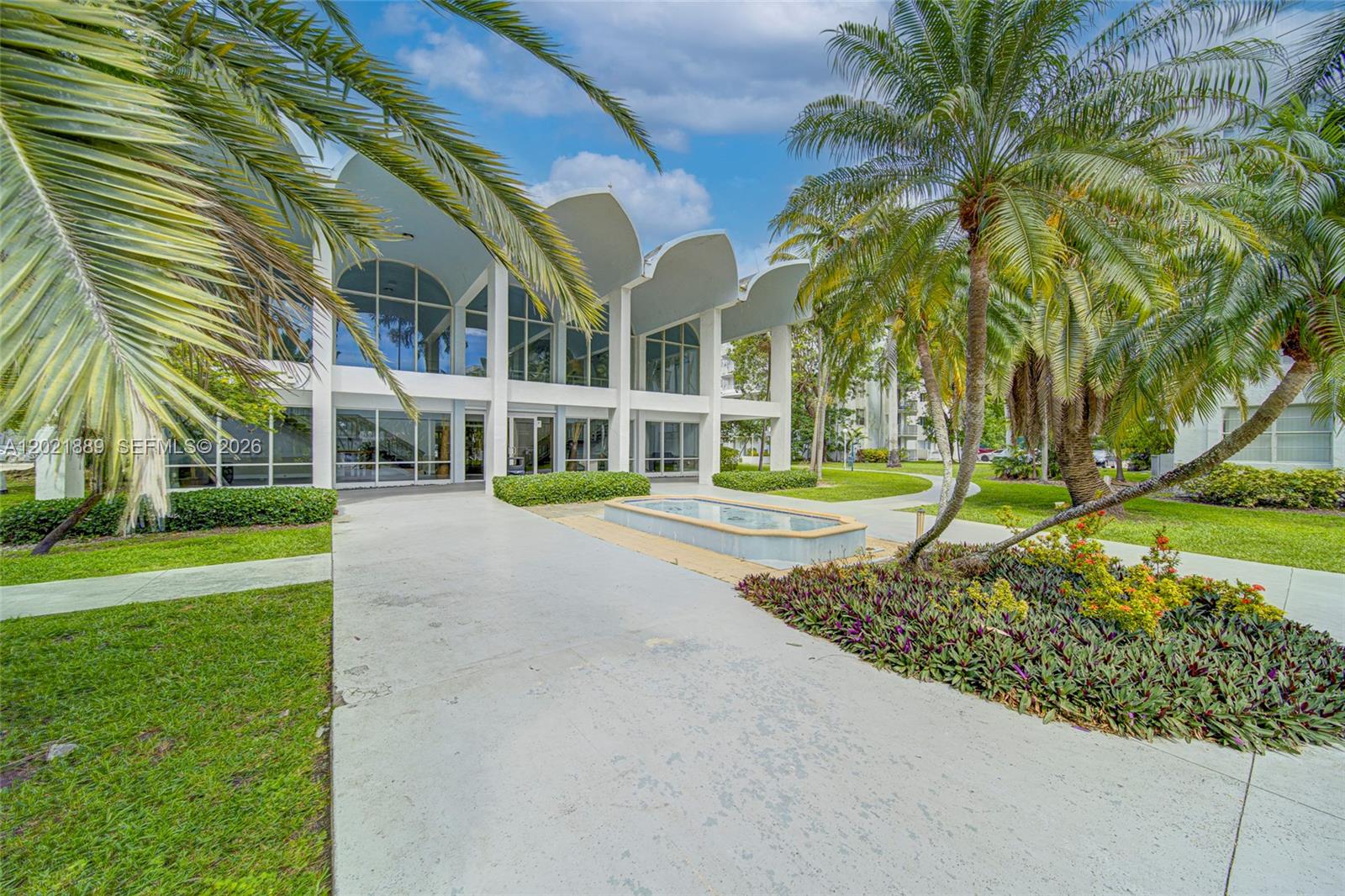 494 NW 165th St Road