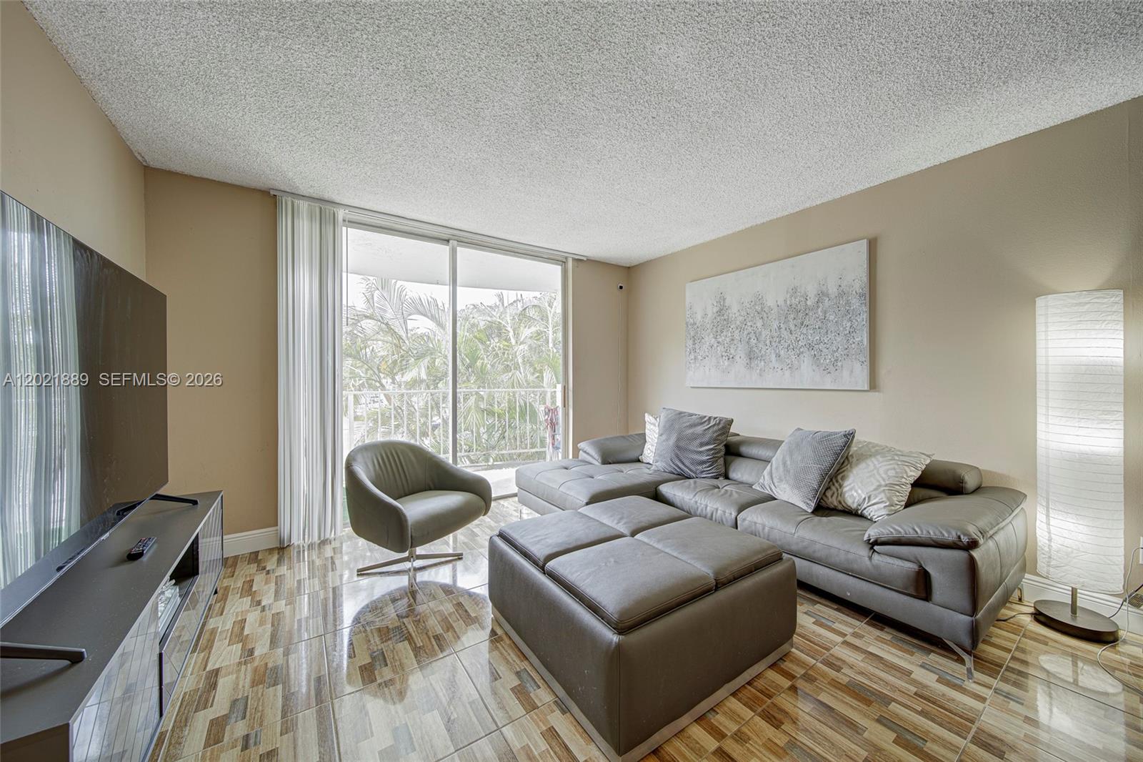 494 NW 165th St Road