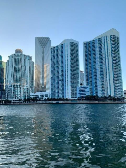 325 S Biscayne Boulevard