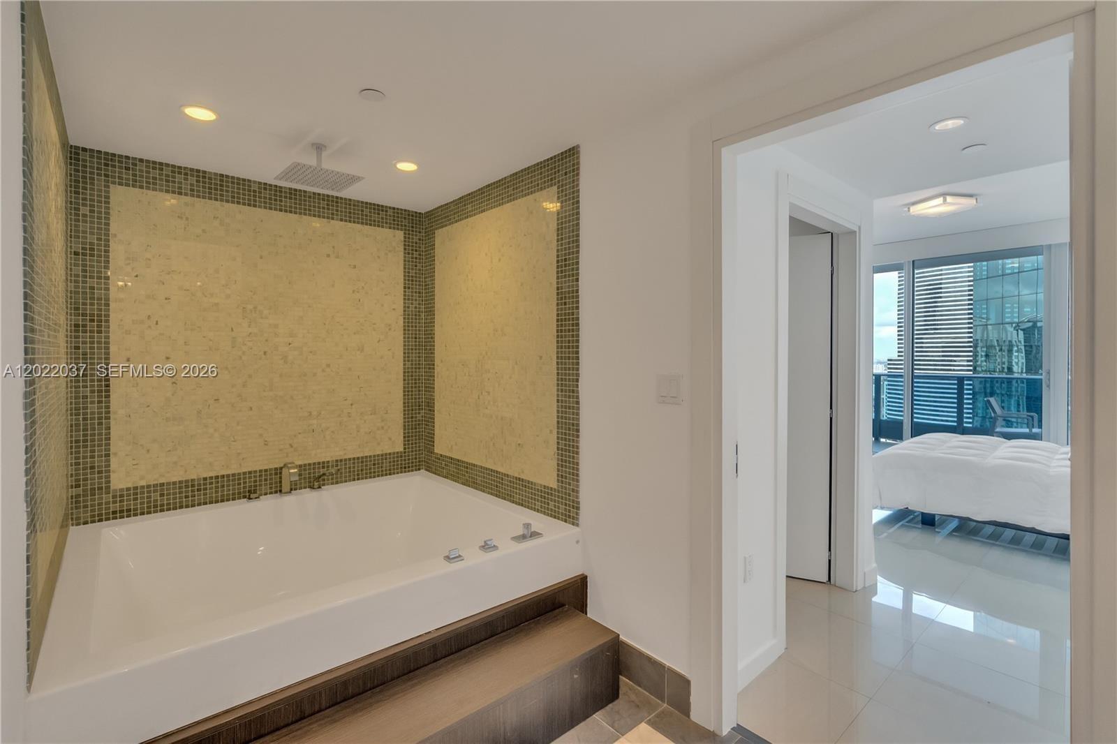 200 Biscayne Boulevard Way