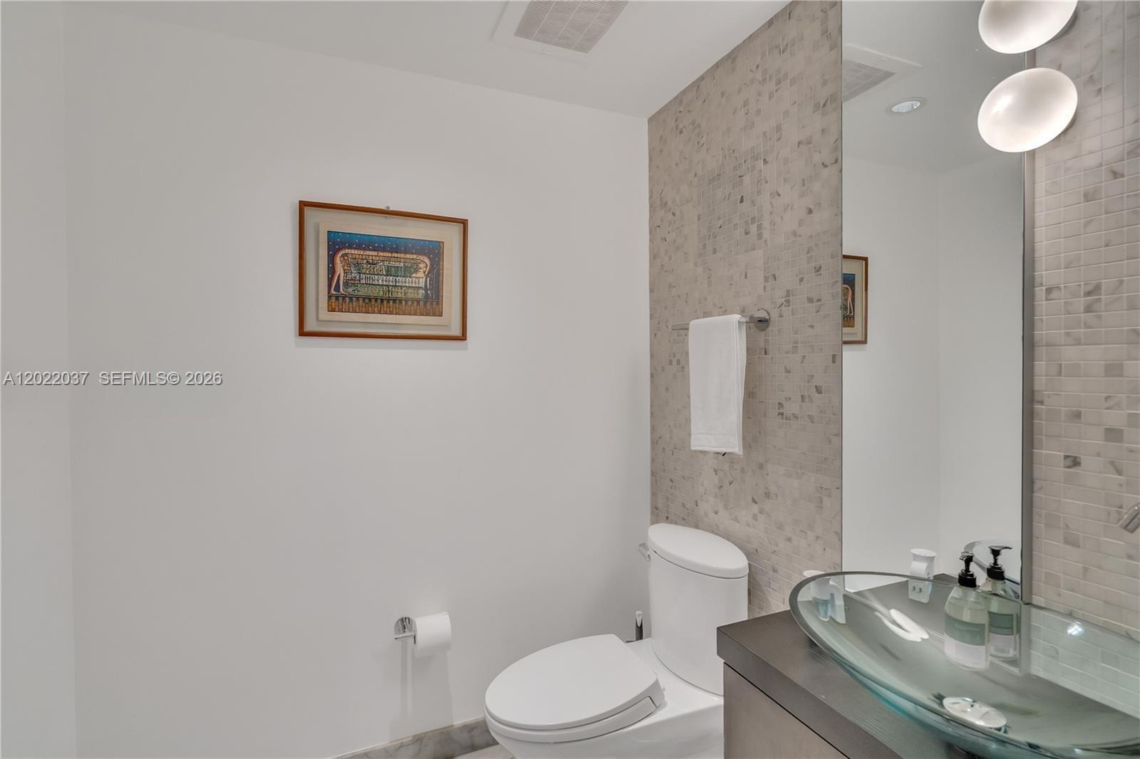 200 Biscayne Boulevard Way