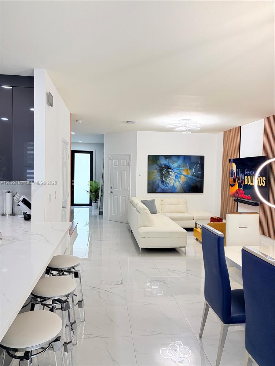 3409 W 92nd Place