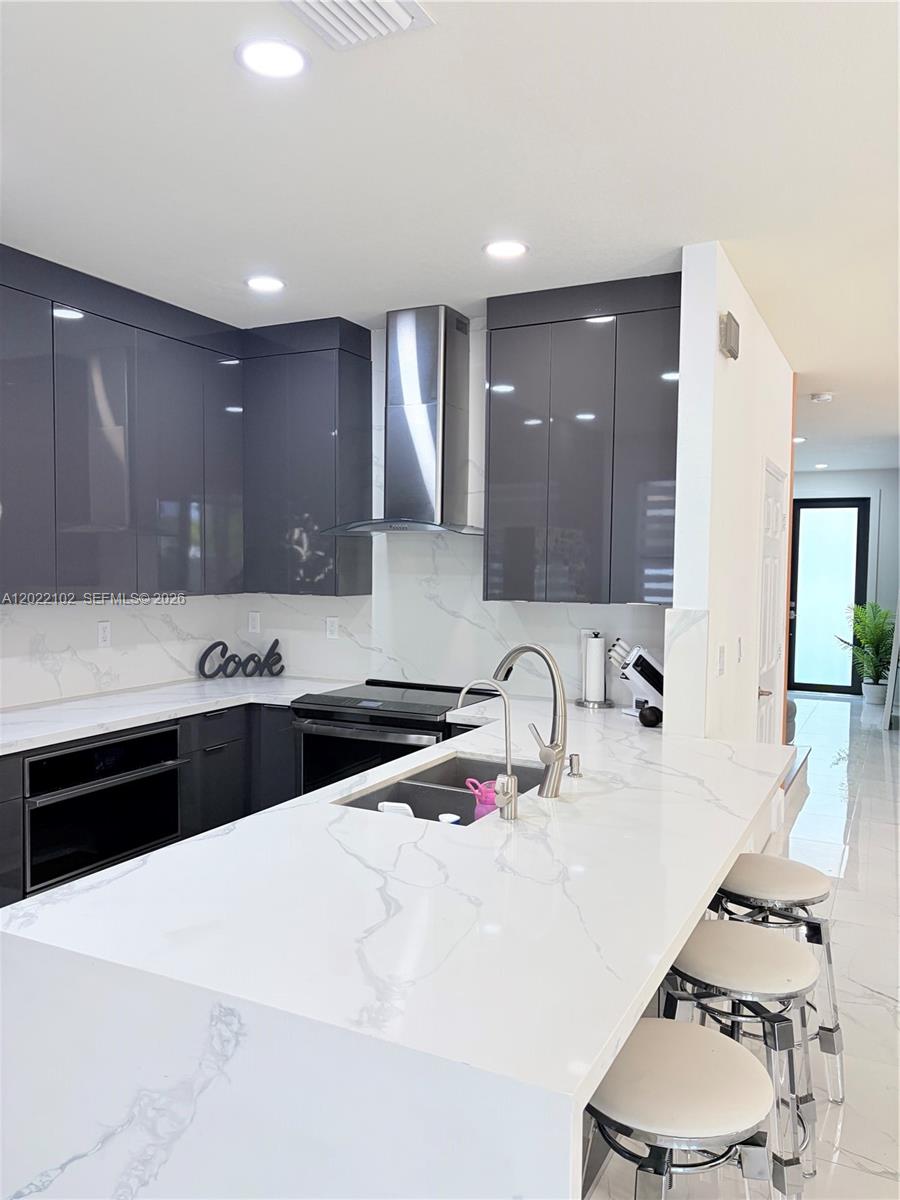 3409 W 92nd Place