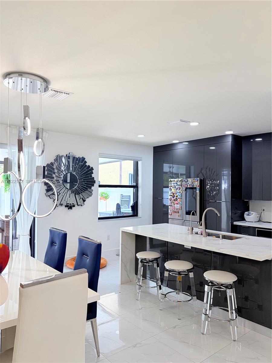 3409 W 92nd Place