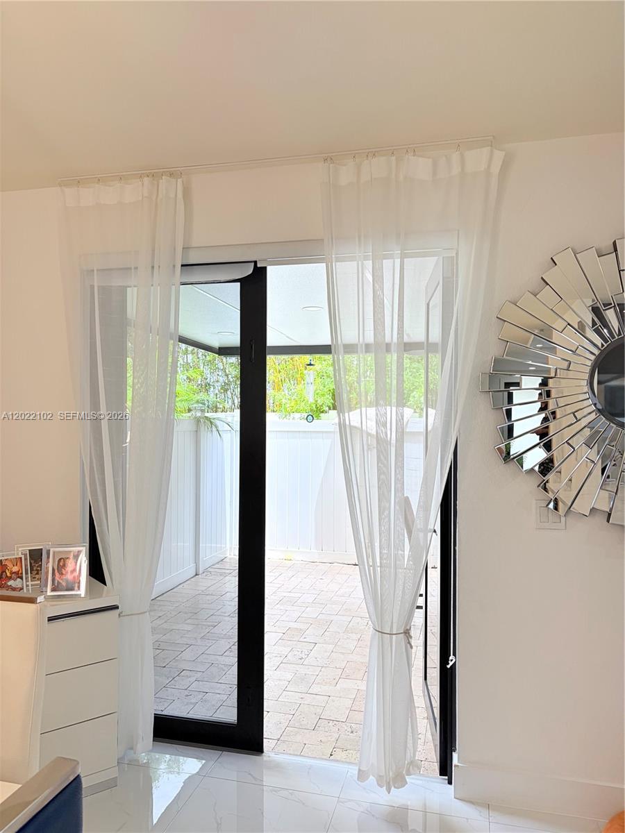 3409 W 92nd Place