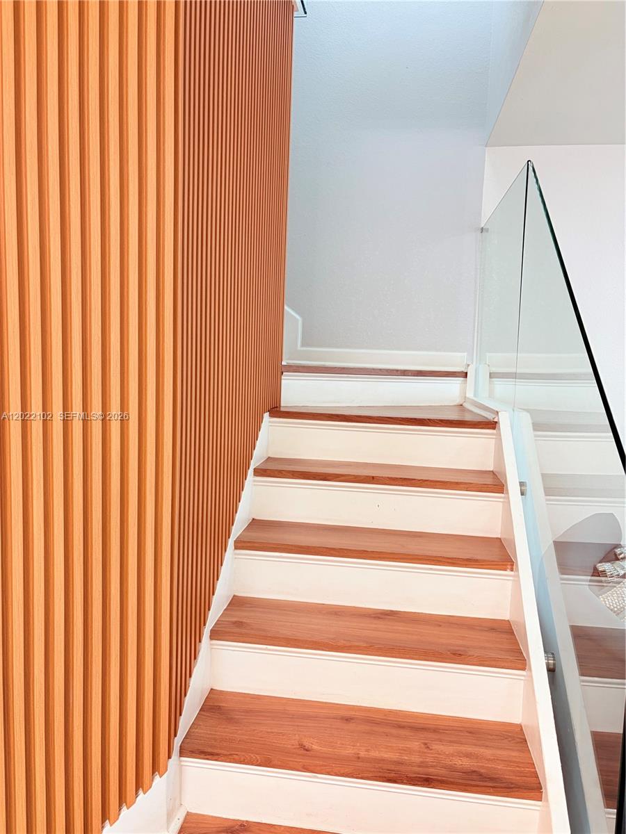 3409 W 92nd Place