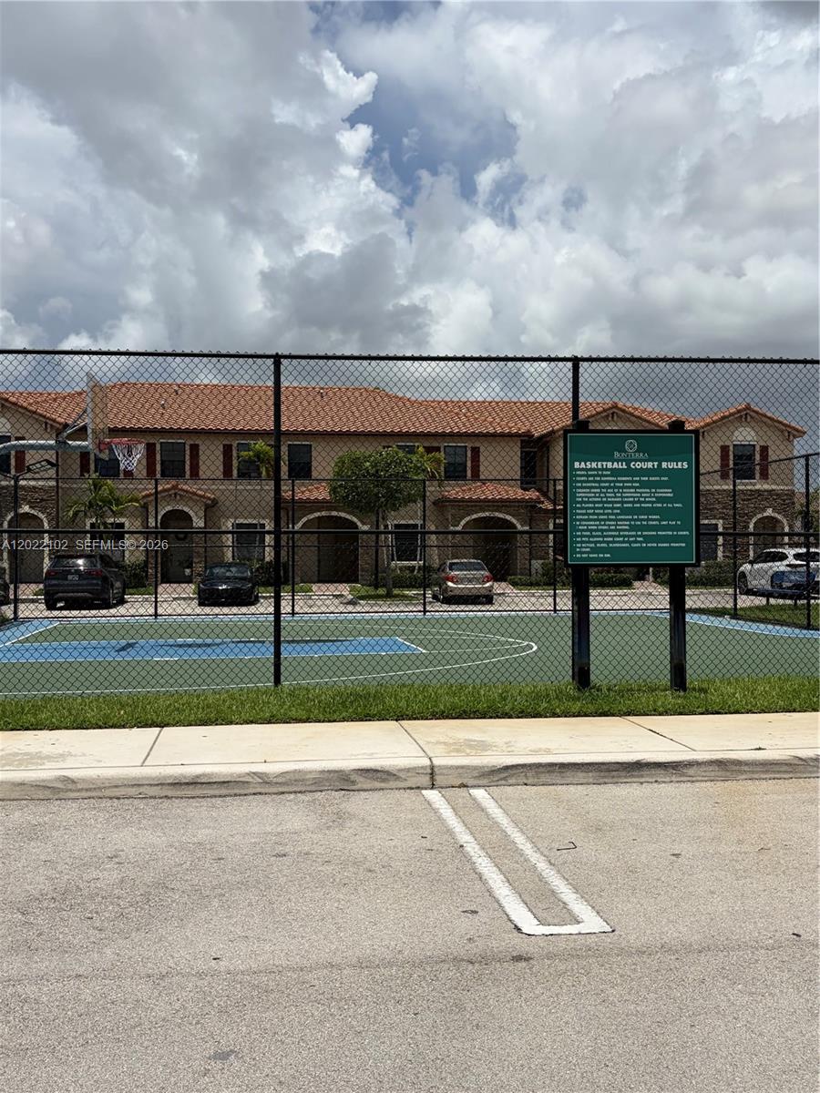 3409 W 92nd Place
