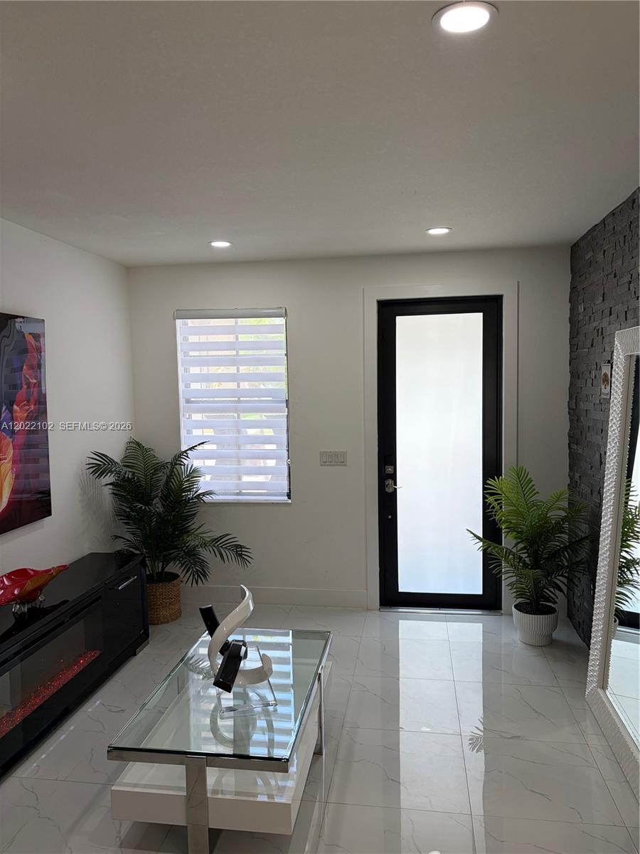 3409 W 92nd Place