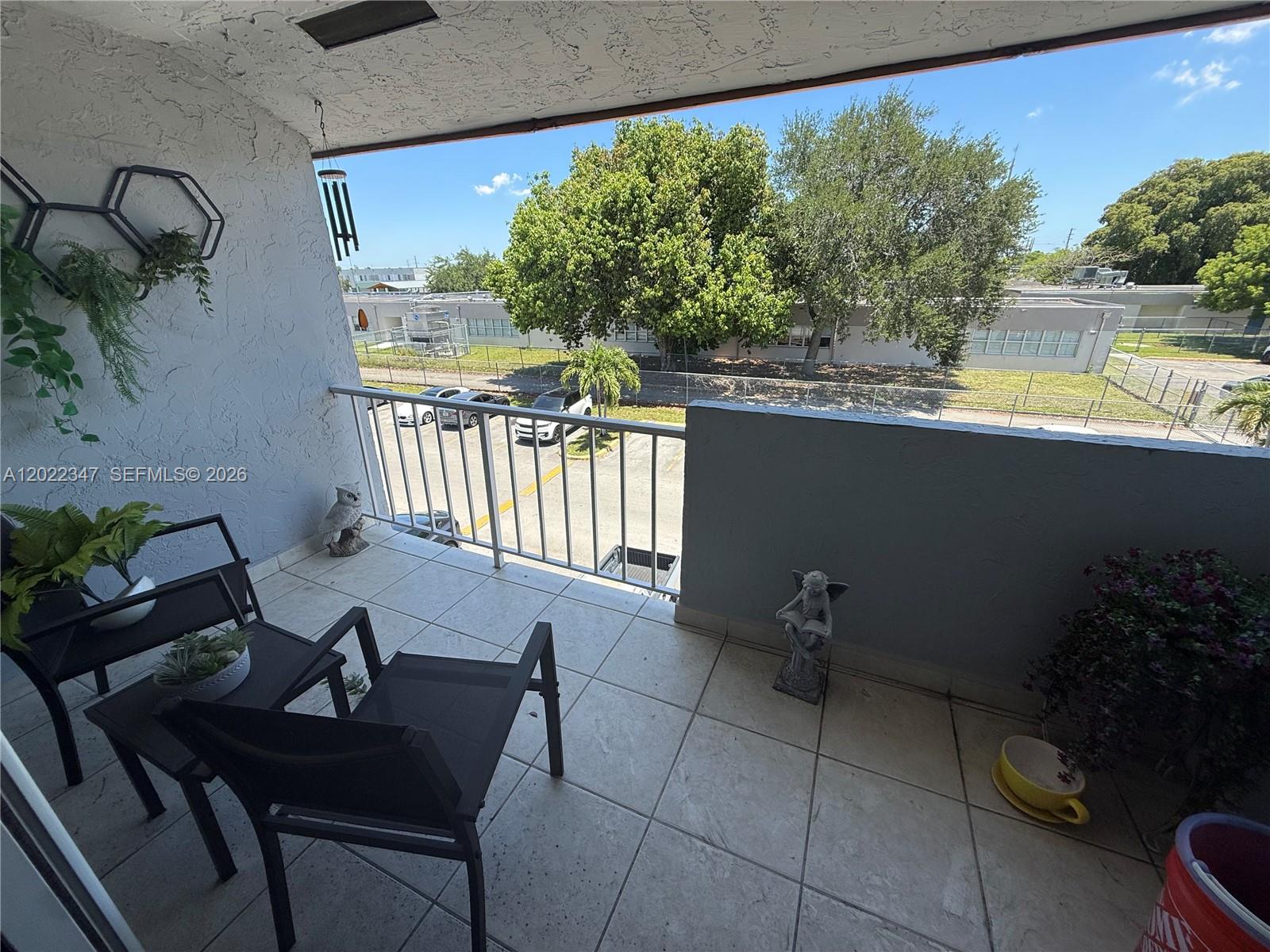 1725 W 60th Street