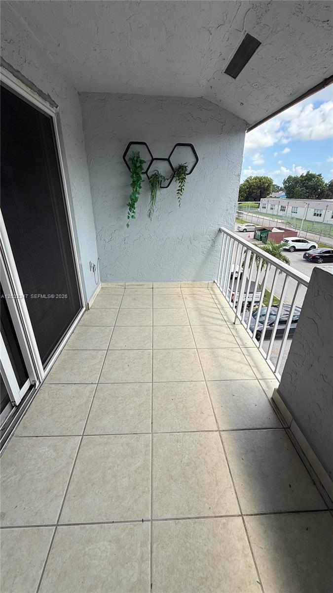 1725 W 60th Street