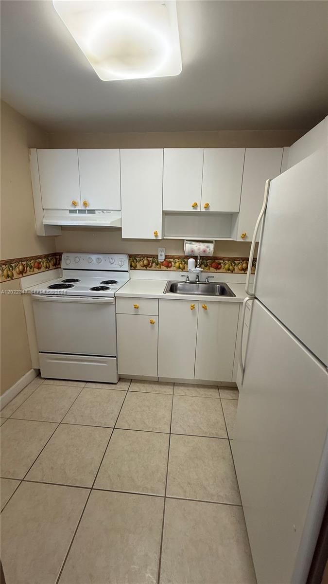 1725 W 60th Street