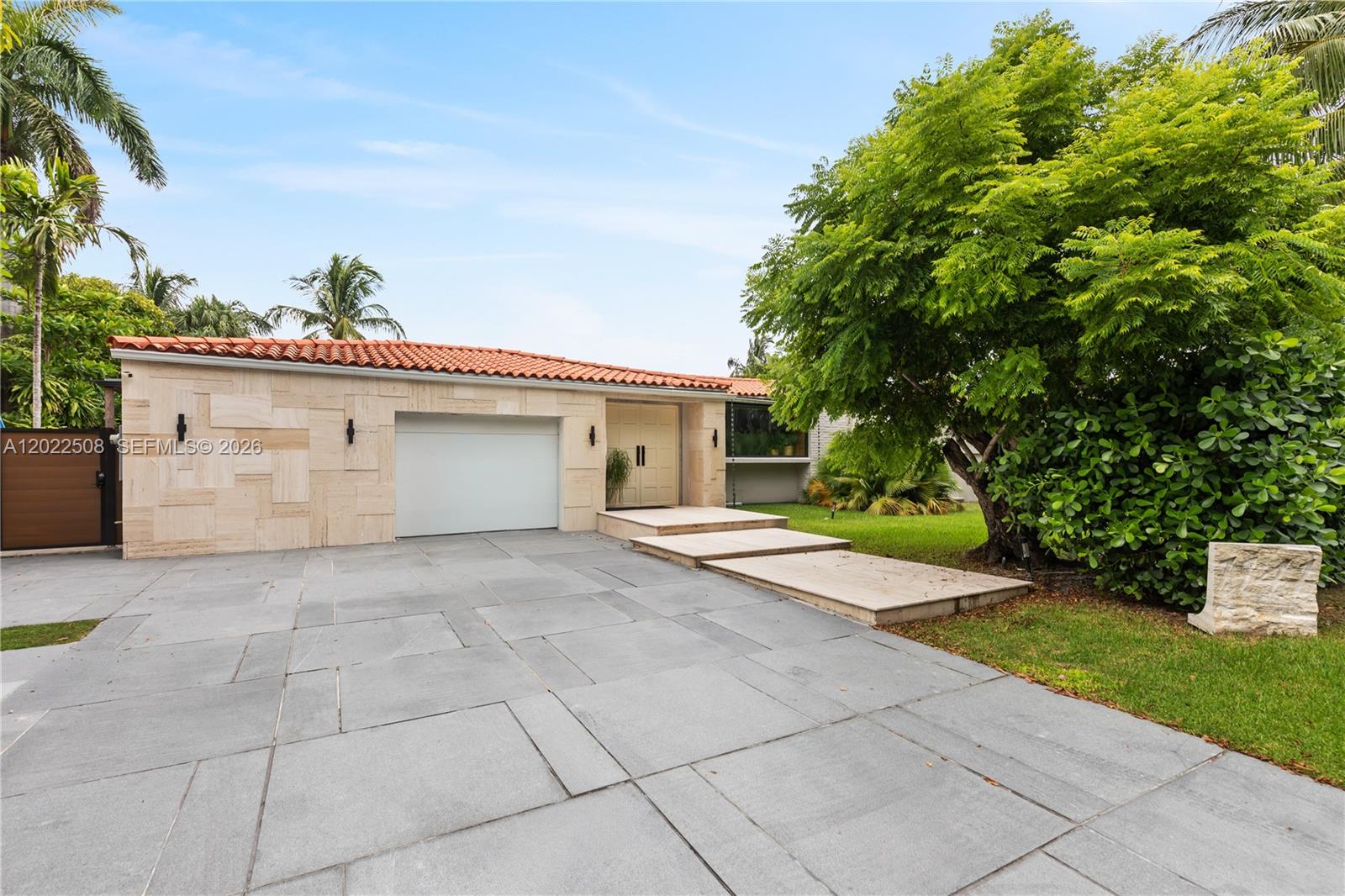 1141 NE 90th Street