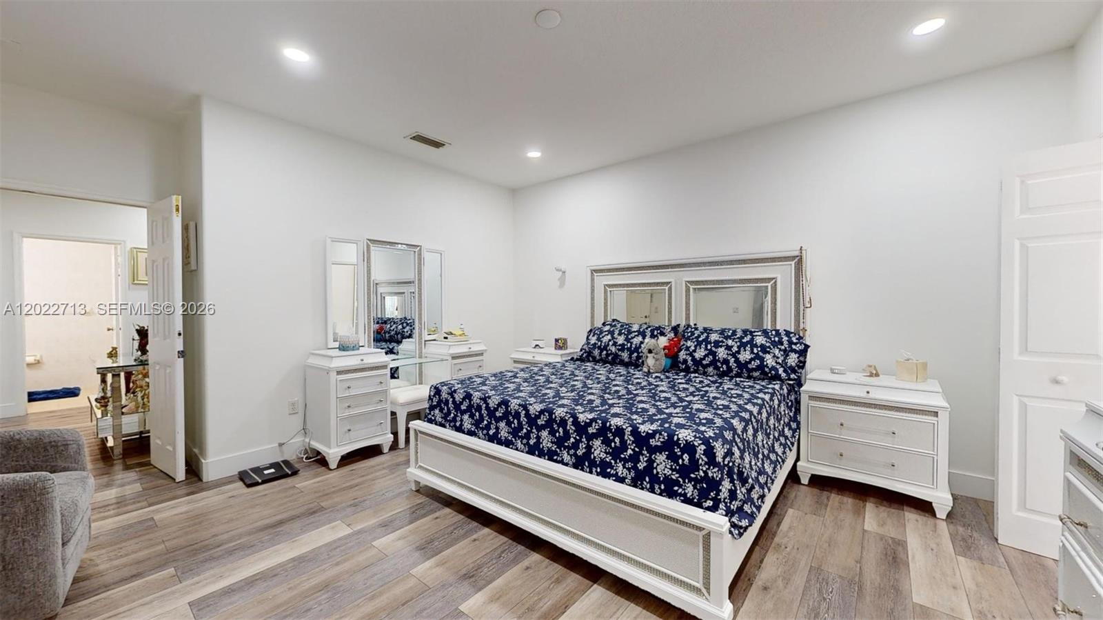 357 W 44th Street