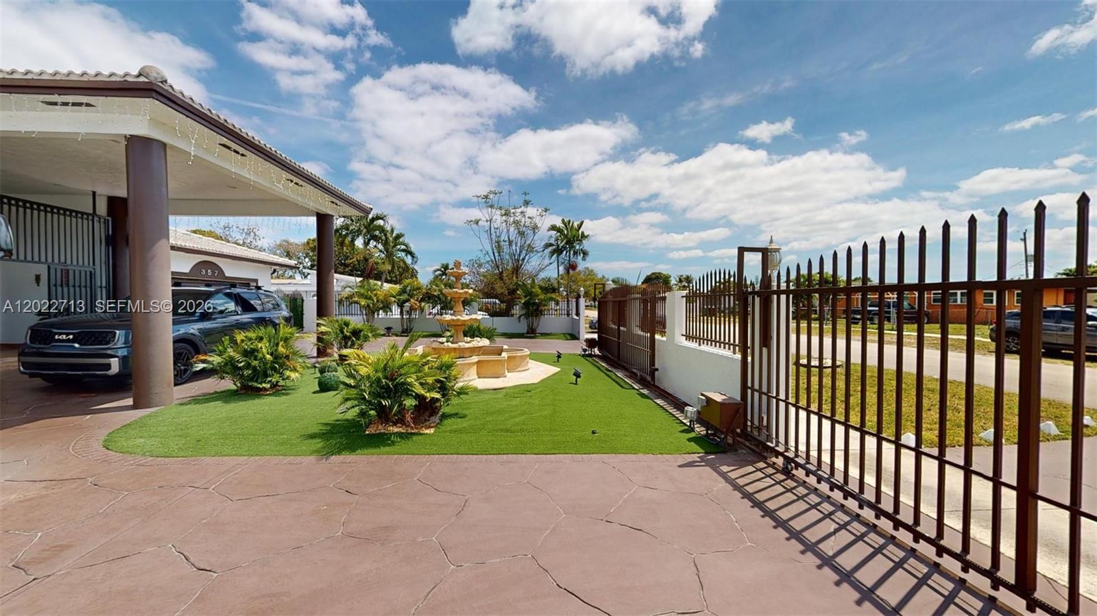 357 W 44th Street