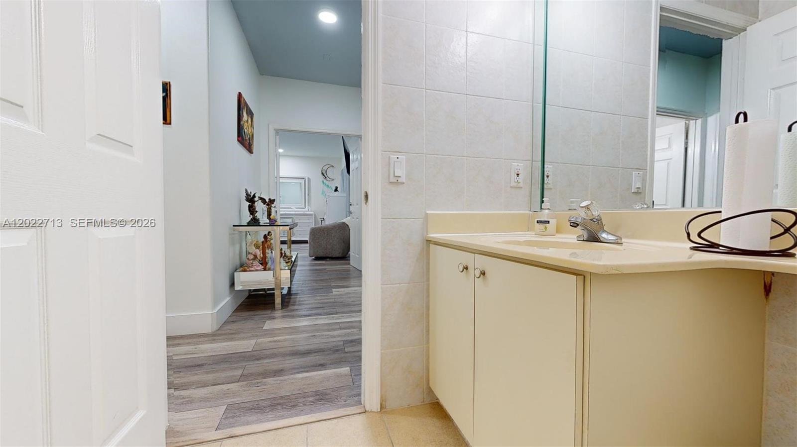 357 W 44th Street