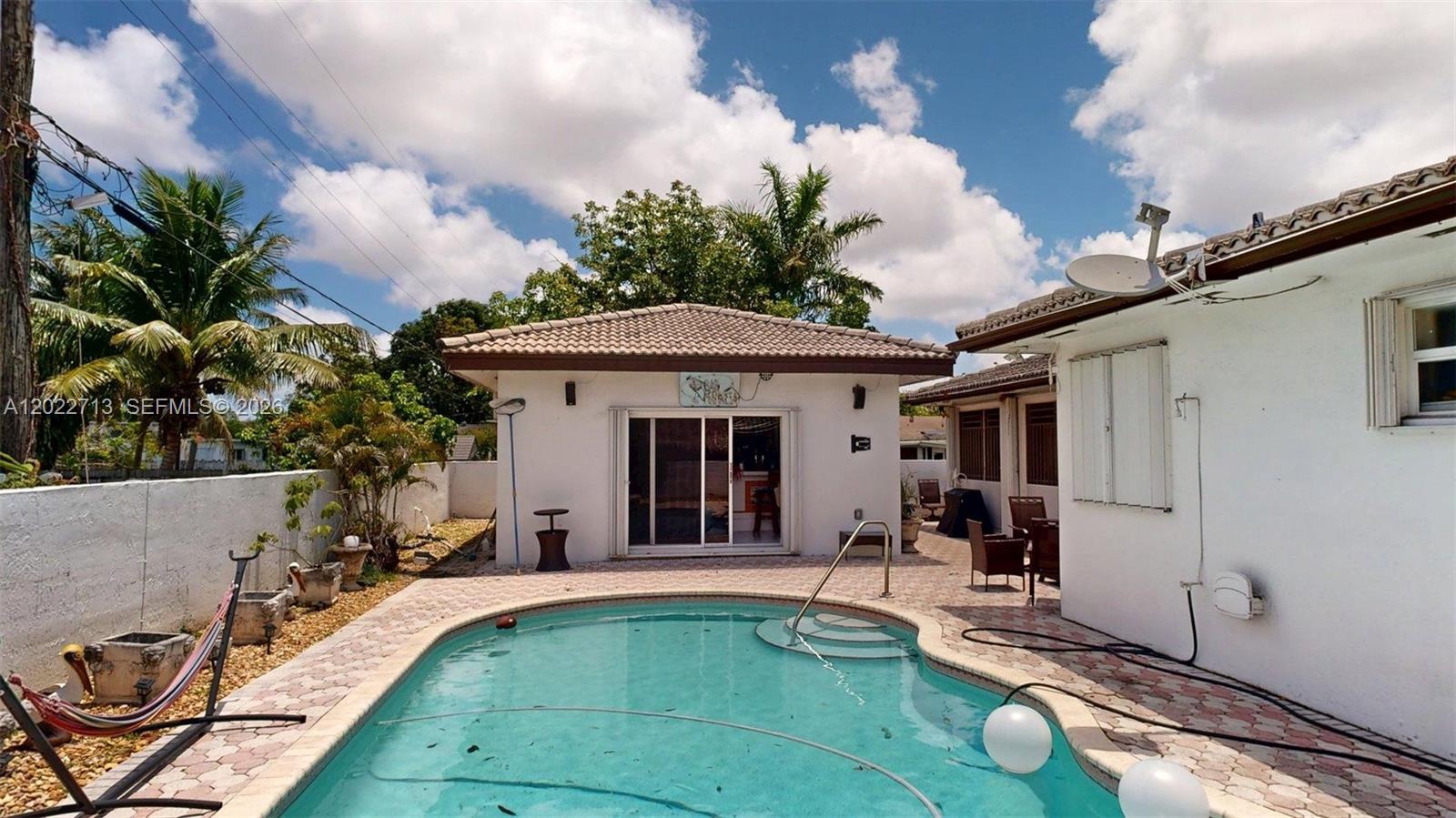 357 W 44th Street