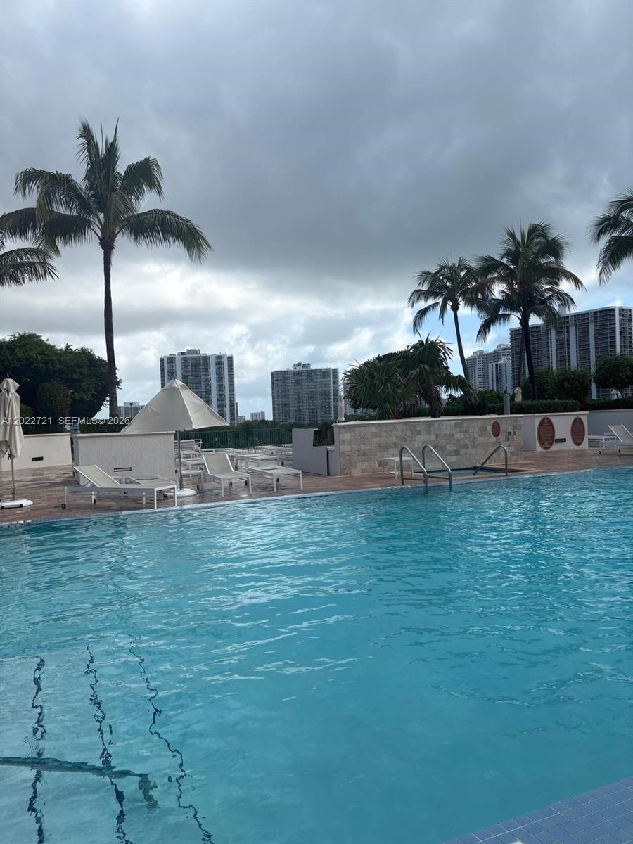 20000 E Country Club Drive