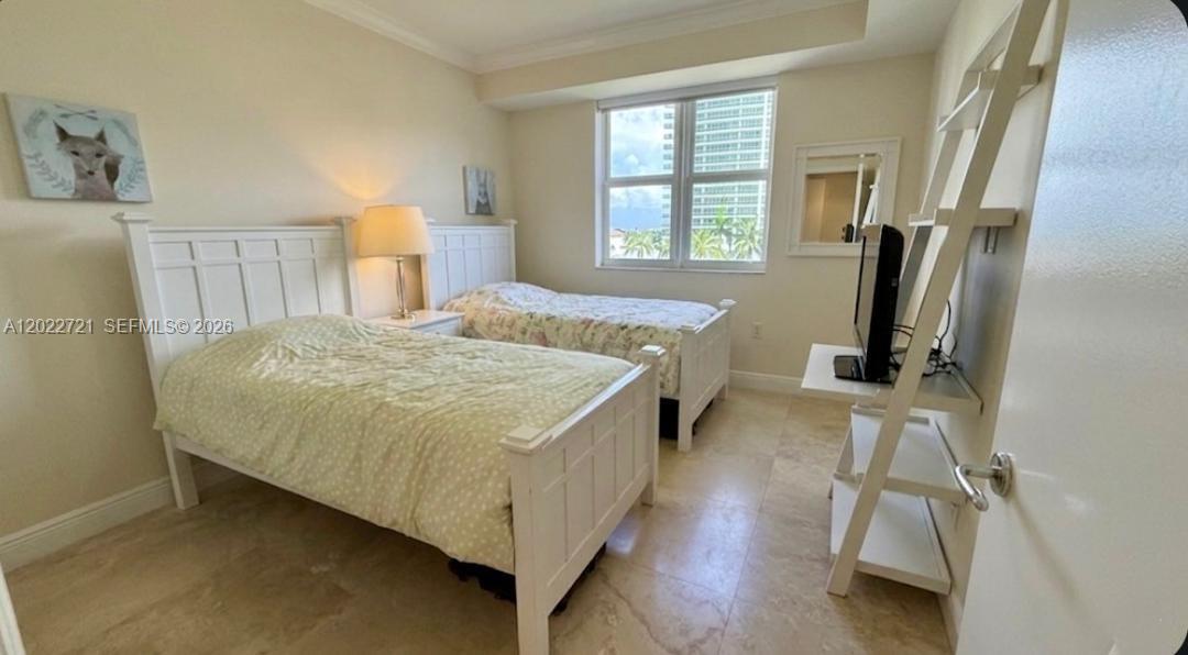 20000 E Country Club Drive