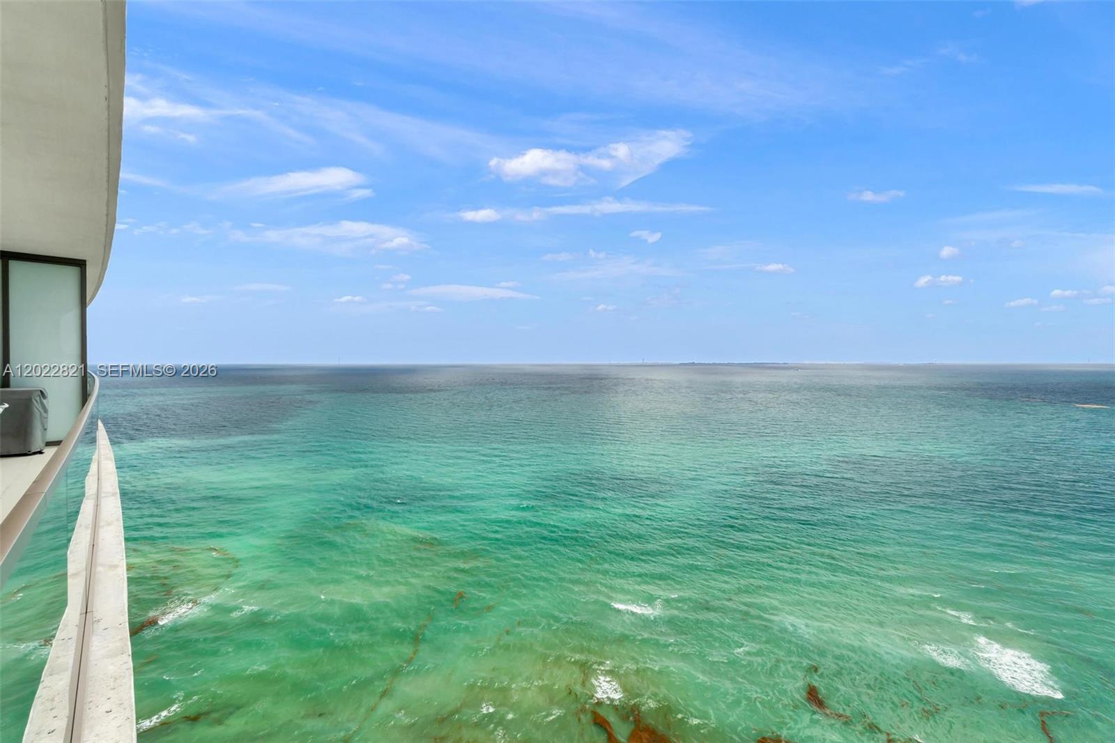 18975 Collins Avenue