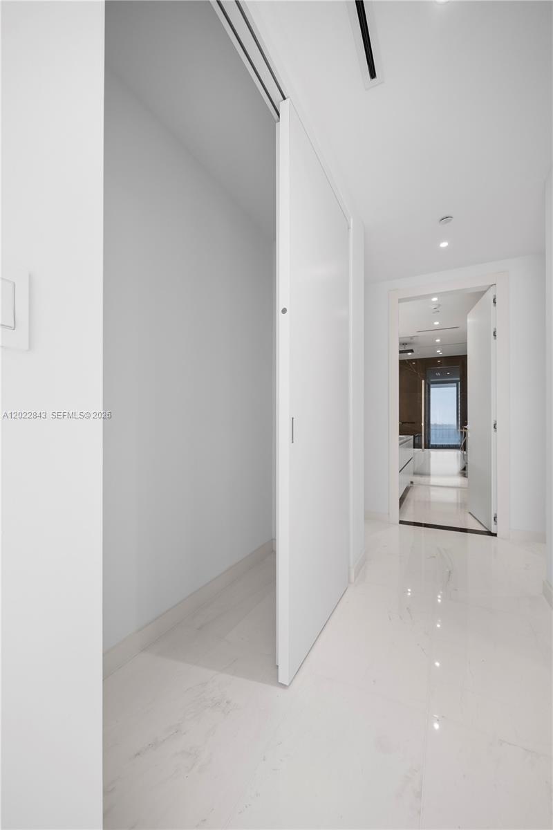 300 Biscayne Blvd Way