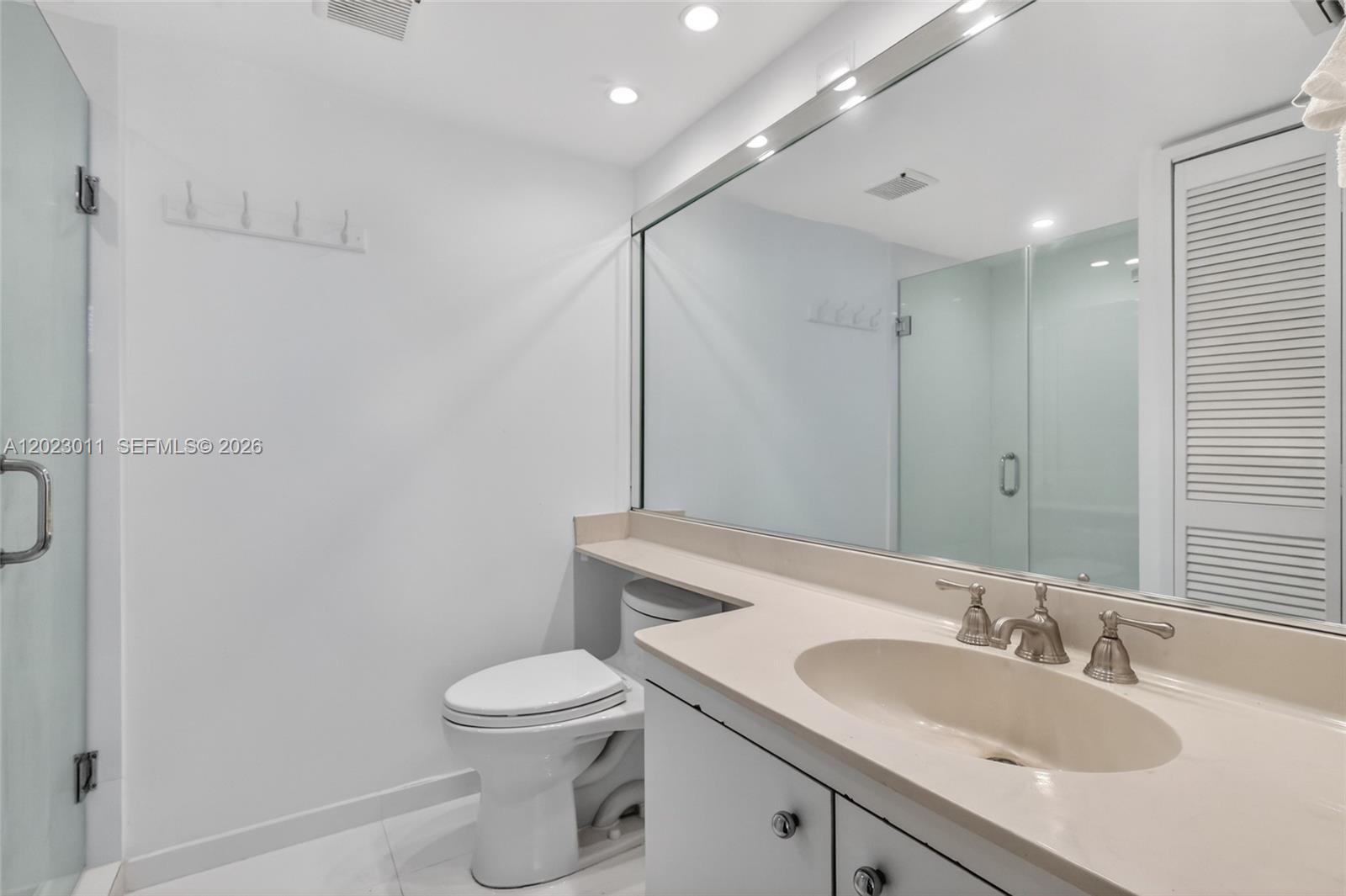 2000 Towerside Terrace