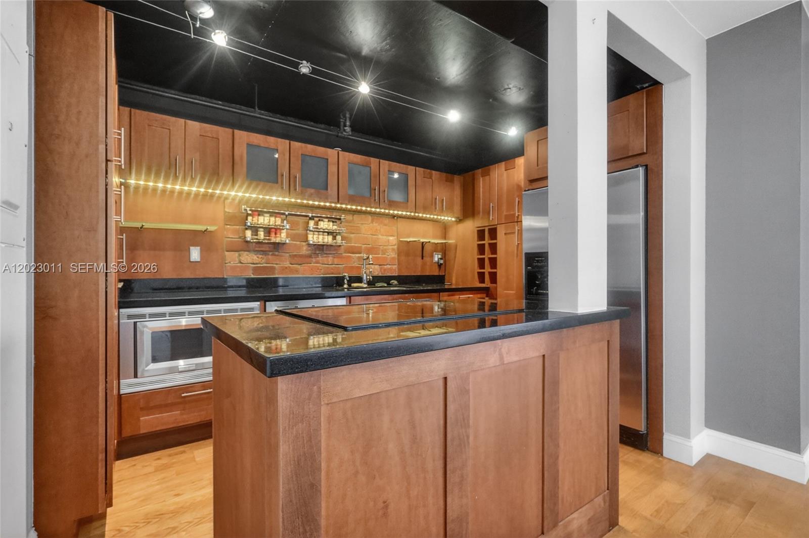 2000 Towerside Terrace