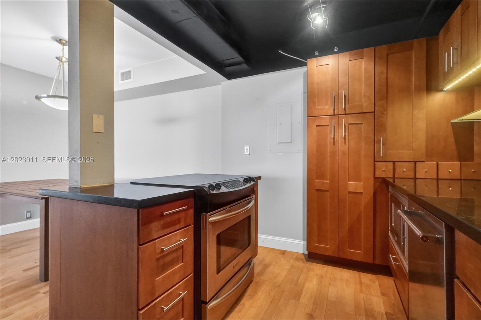 2000 Towerside Terrace
