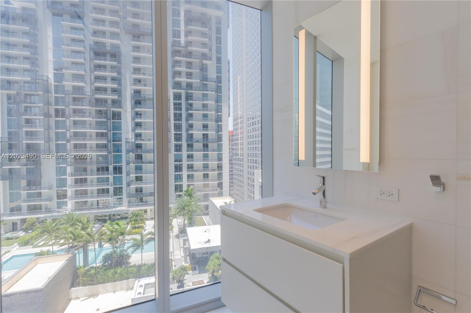 300 Biscayne Blvd Way