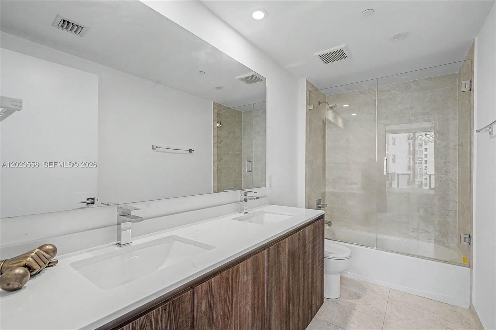 488 NE 18th Street