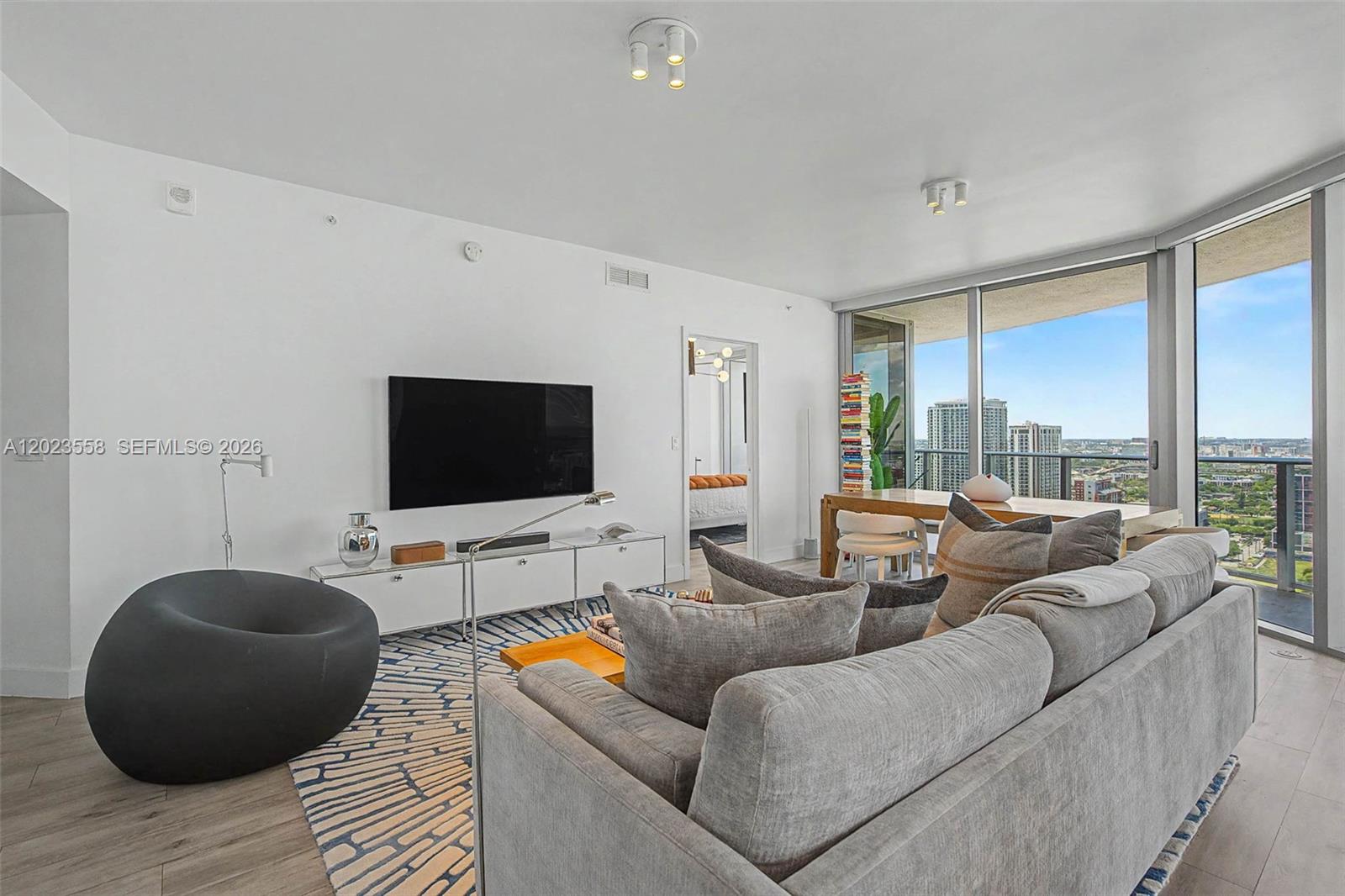 488 NE 18th Street