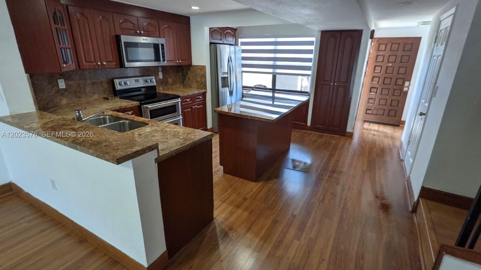 10052 NW 41st Street