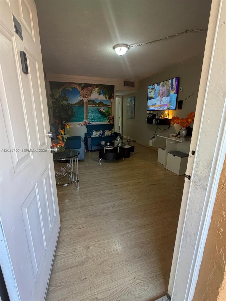 1245 W 24th Street
