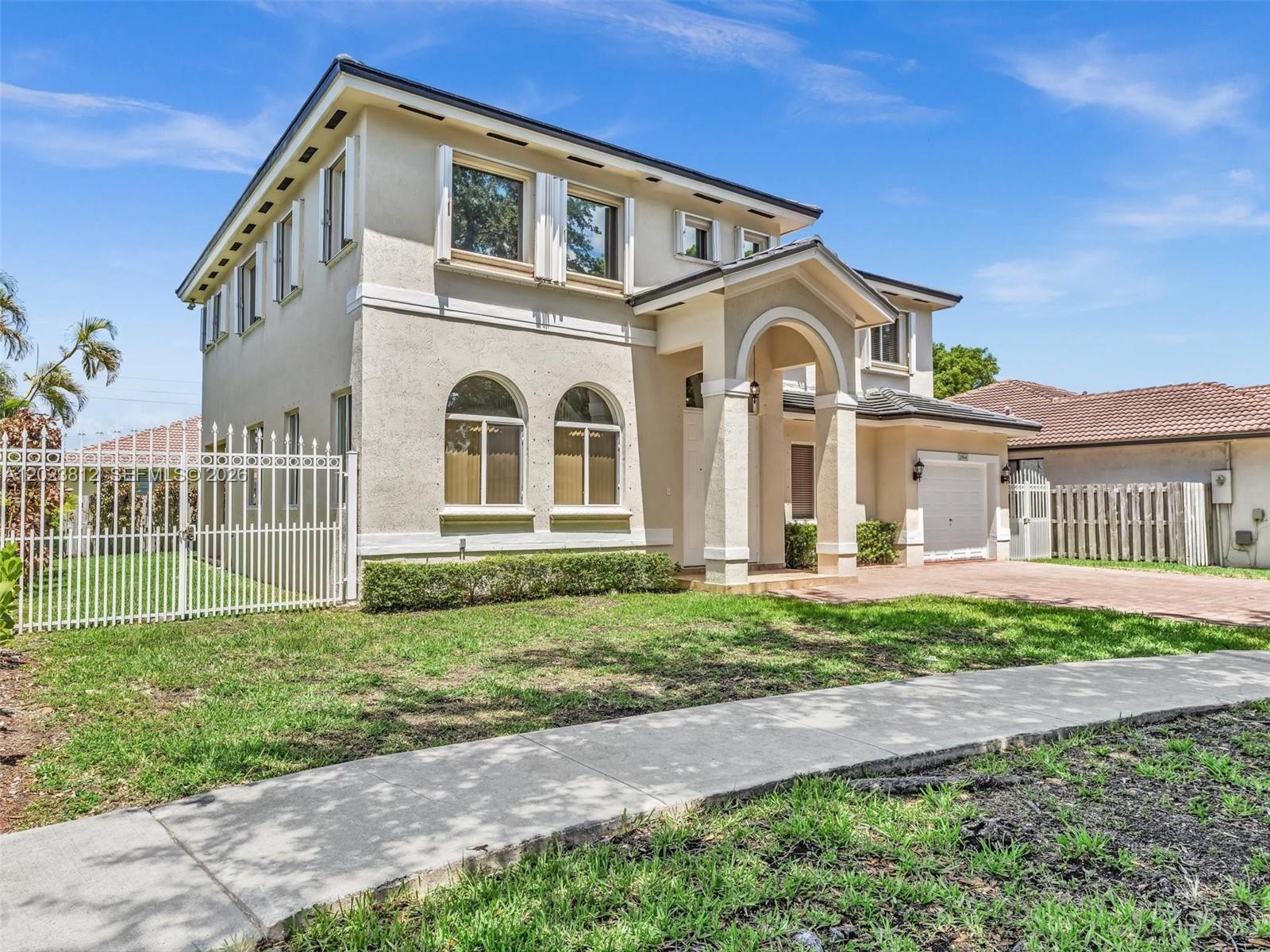 2864 SW 138th Path