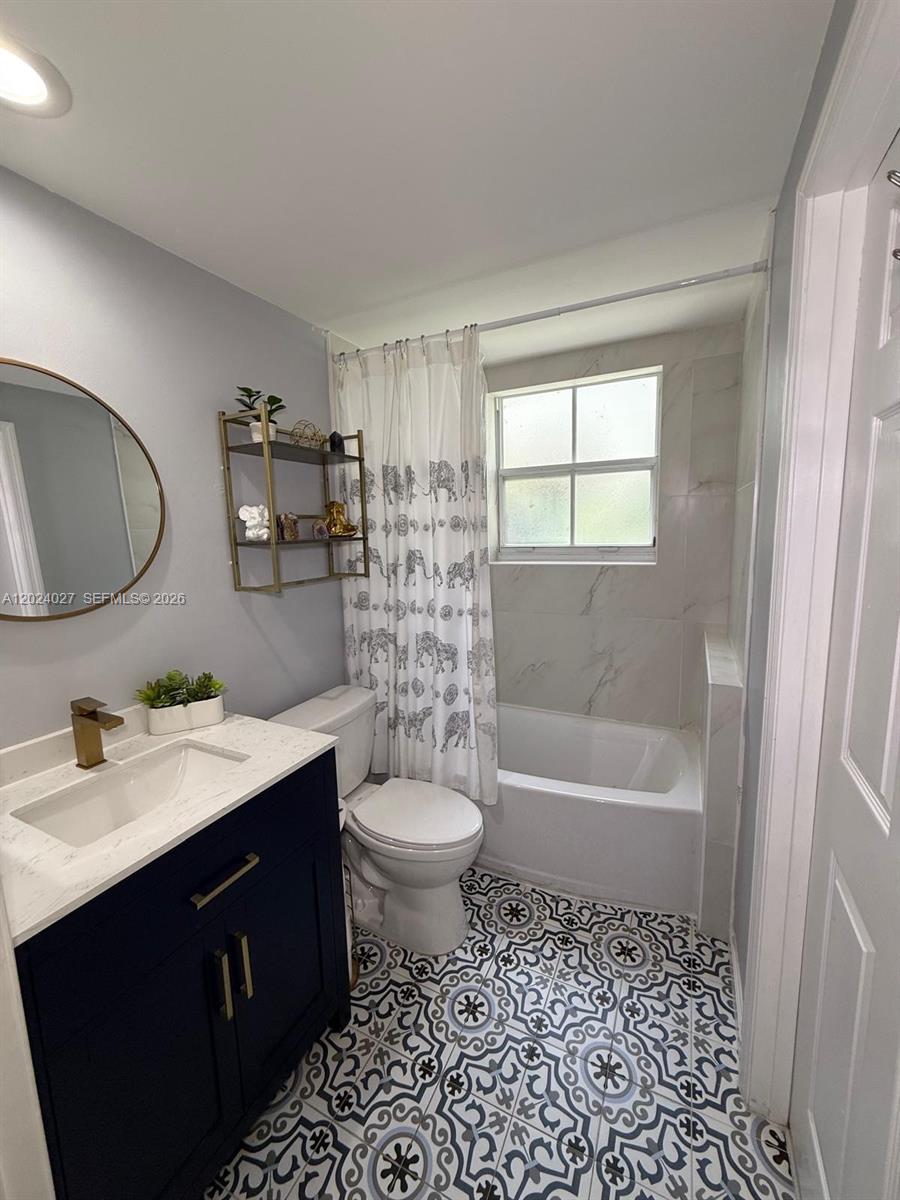 3215 NE 184th Street