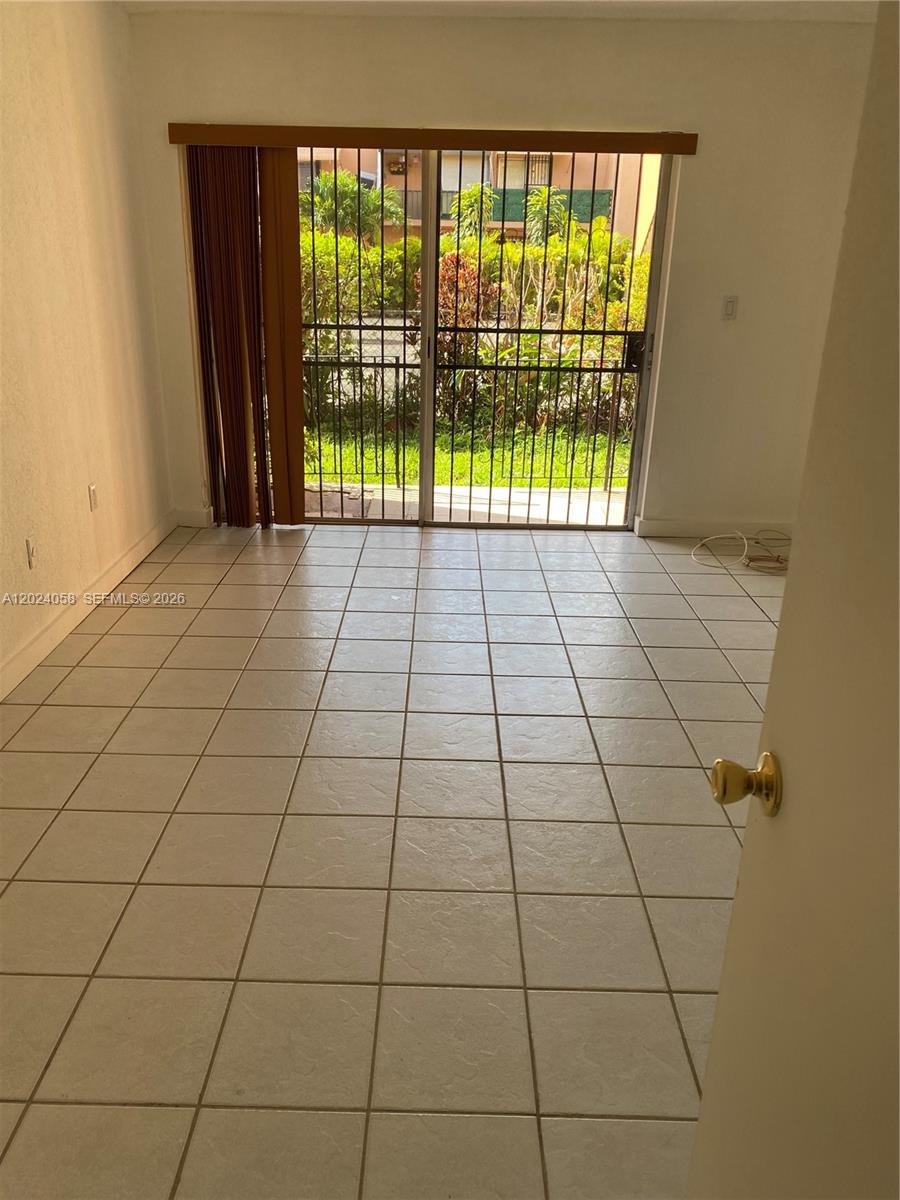 1300 W 47th Place