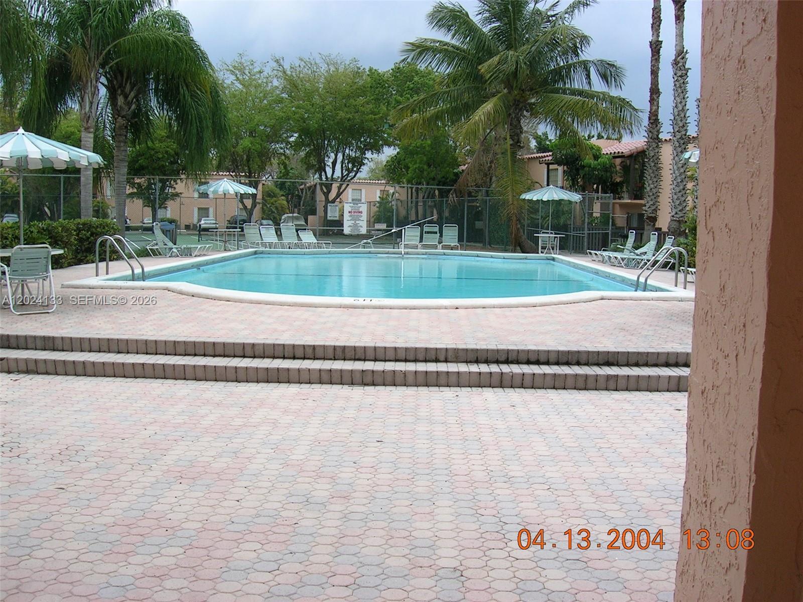 10806 N Kendall Drive