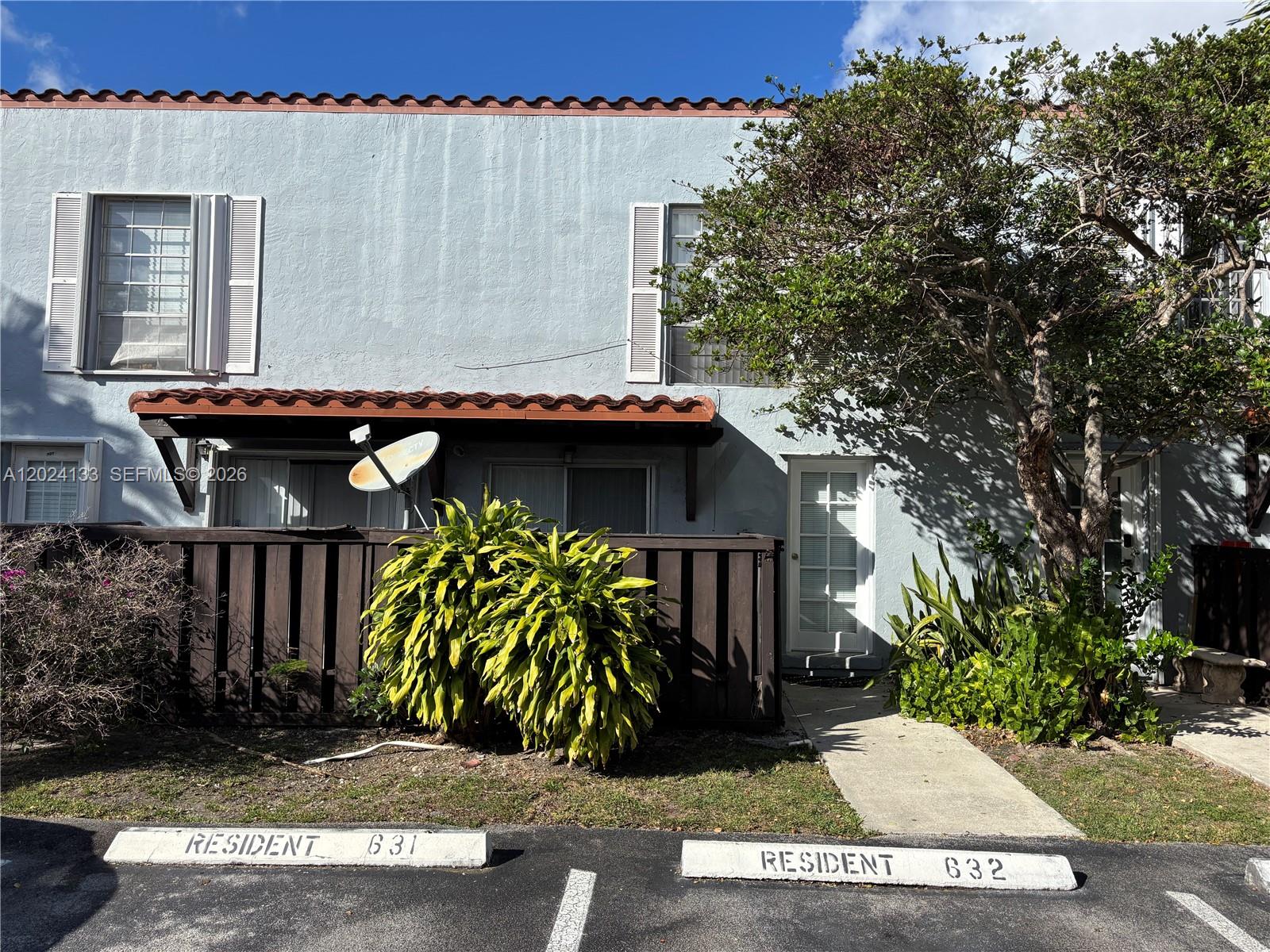 10806 N Kendall Drive