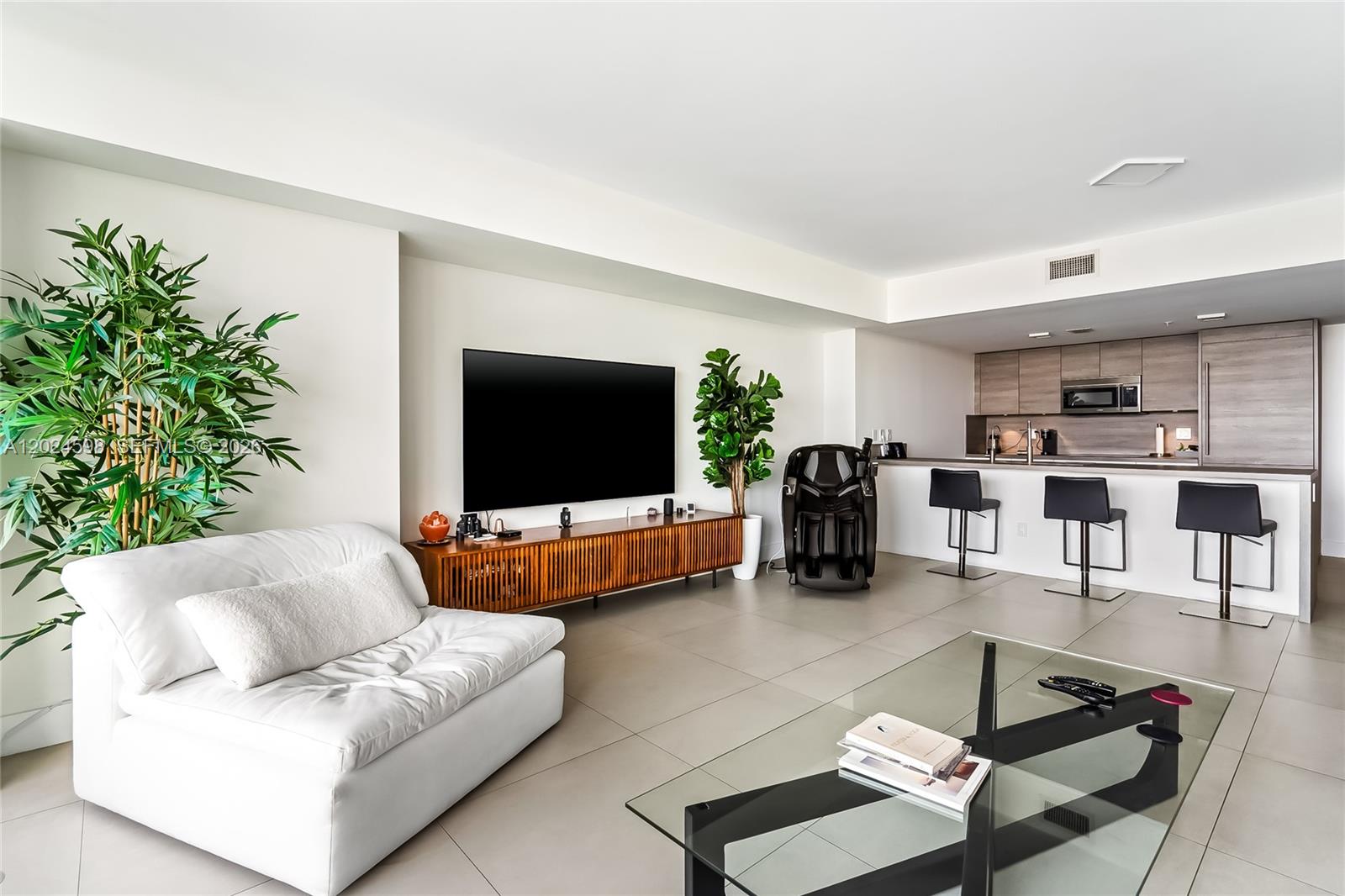 400 Sunny Isles Boulevard