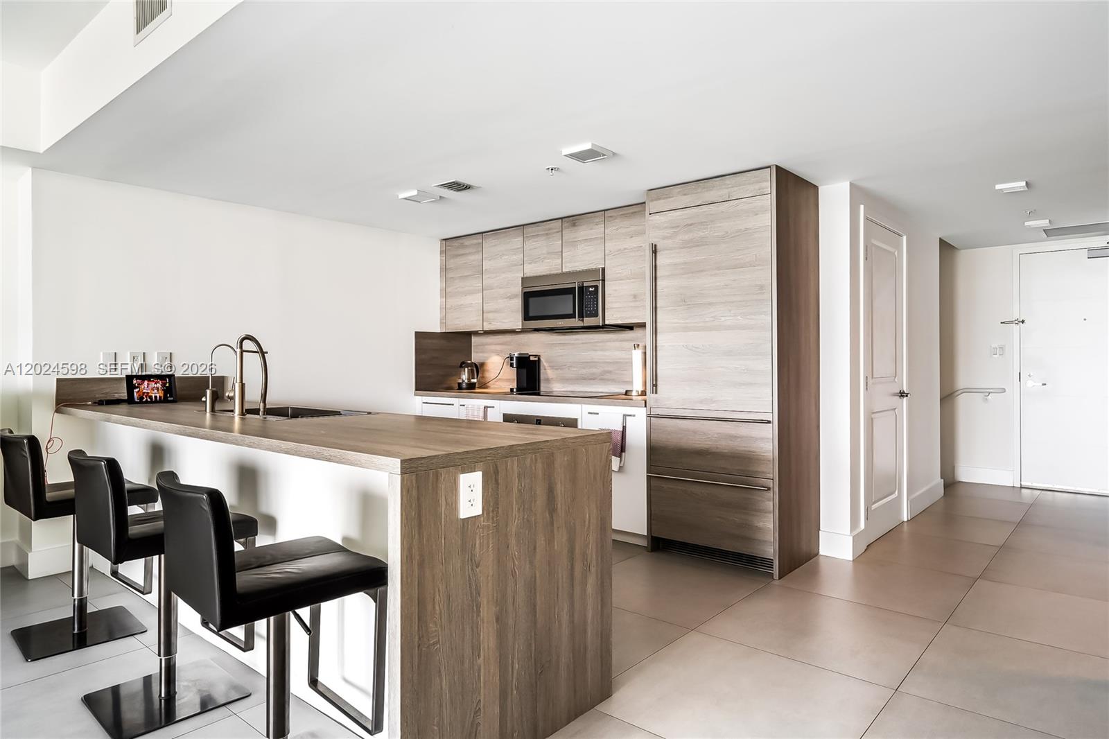 400 Sunny Isles Boulevard