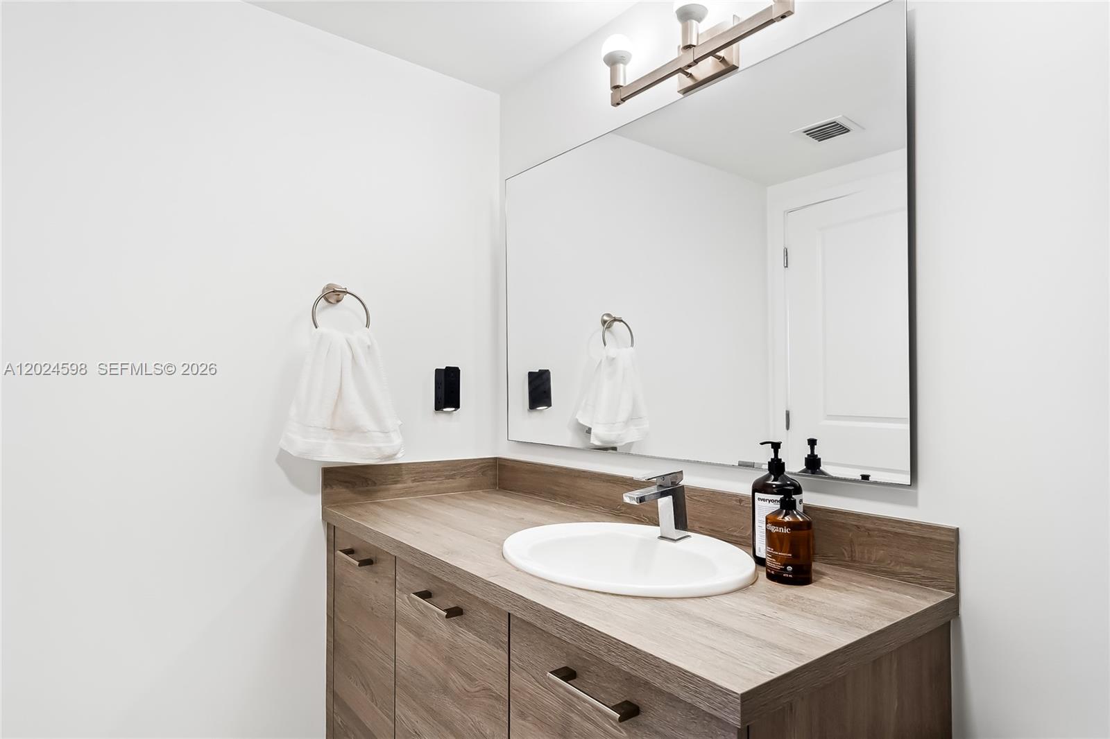 400 Sunny Isles Boulevard