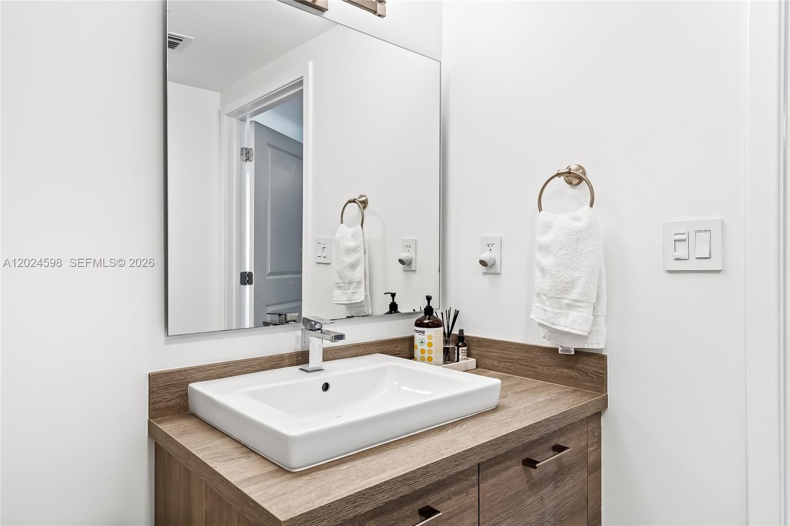 400 Sunny Isles Boulevard