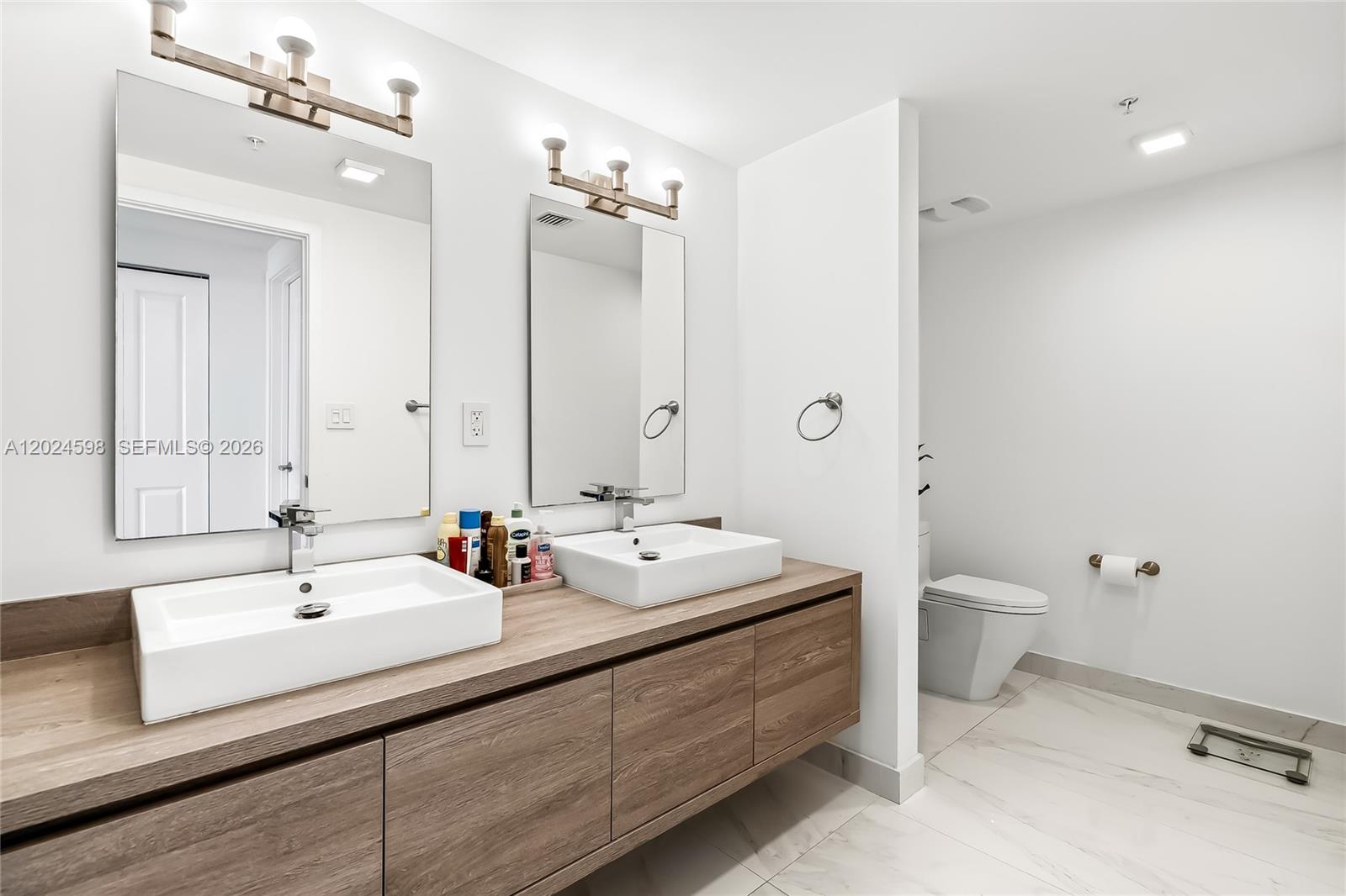 400 Sunny Isles Boulevard